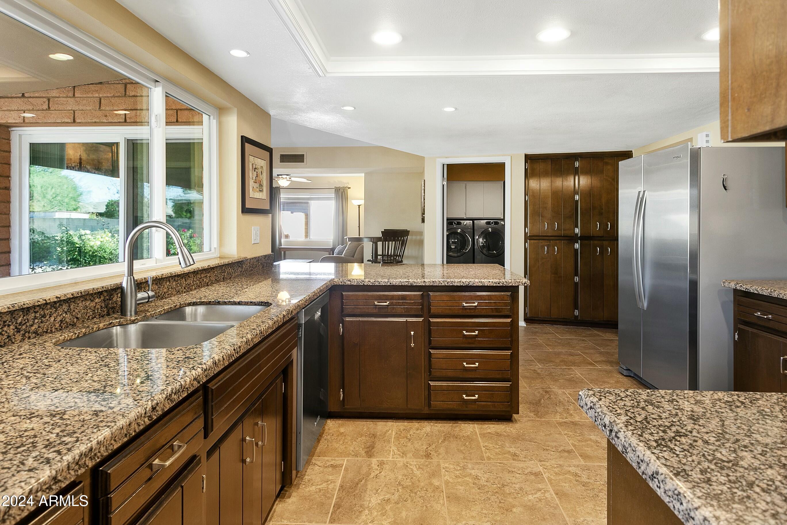 954 E Westchester Drive