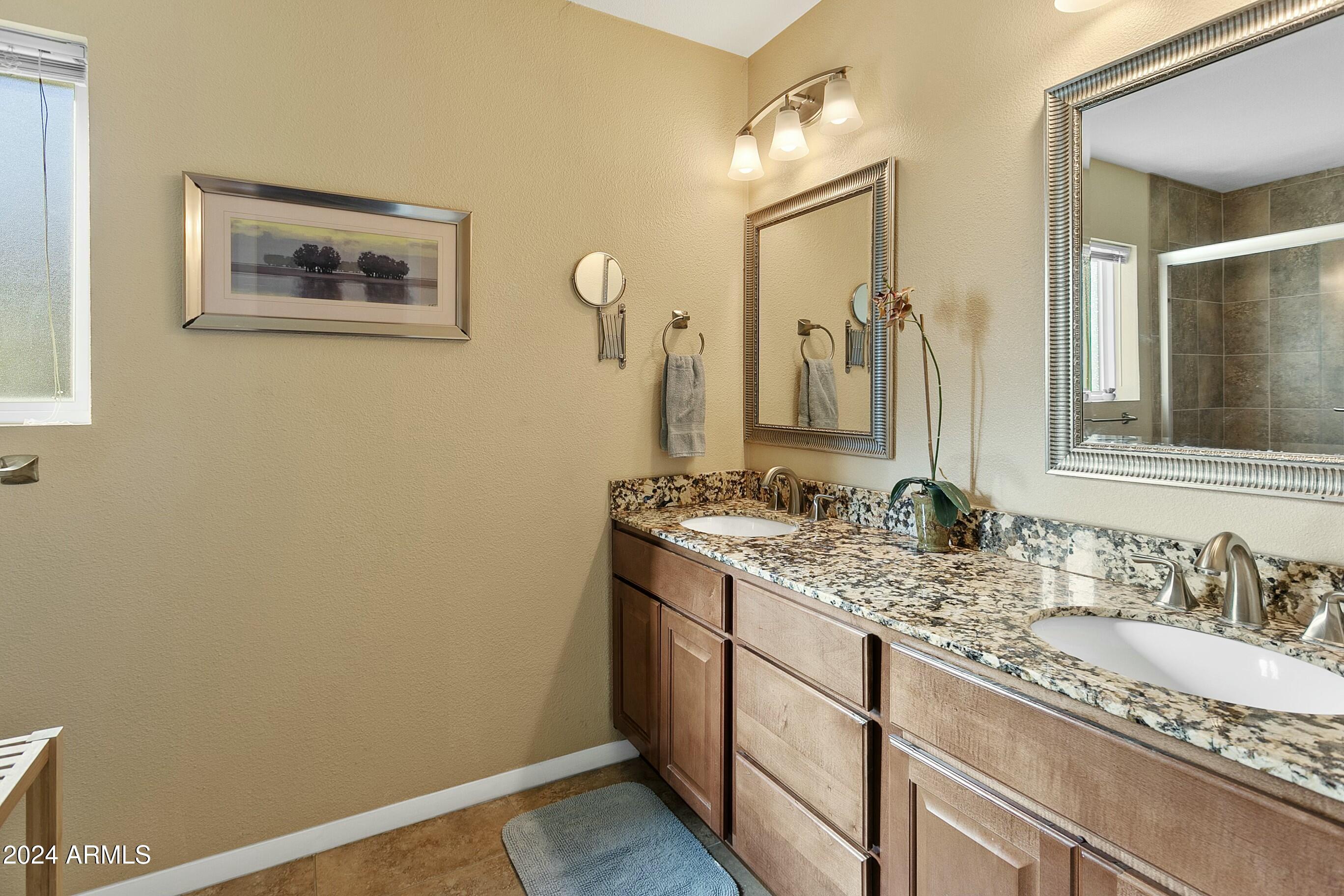 954 E Westchester Drive