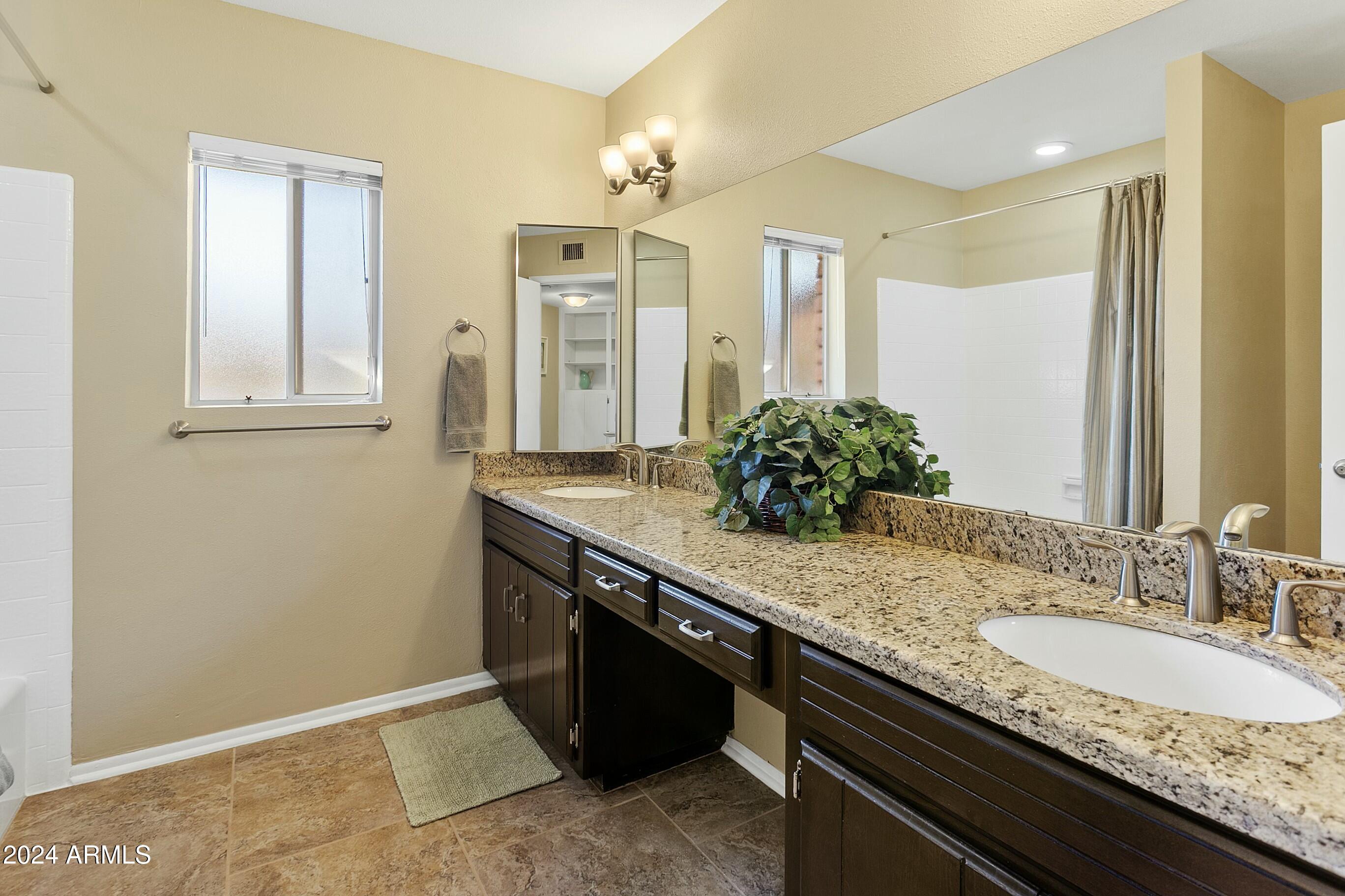 954 E Westchester Drive