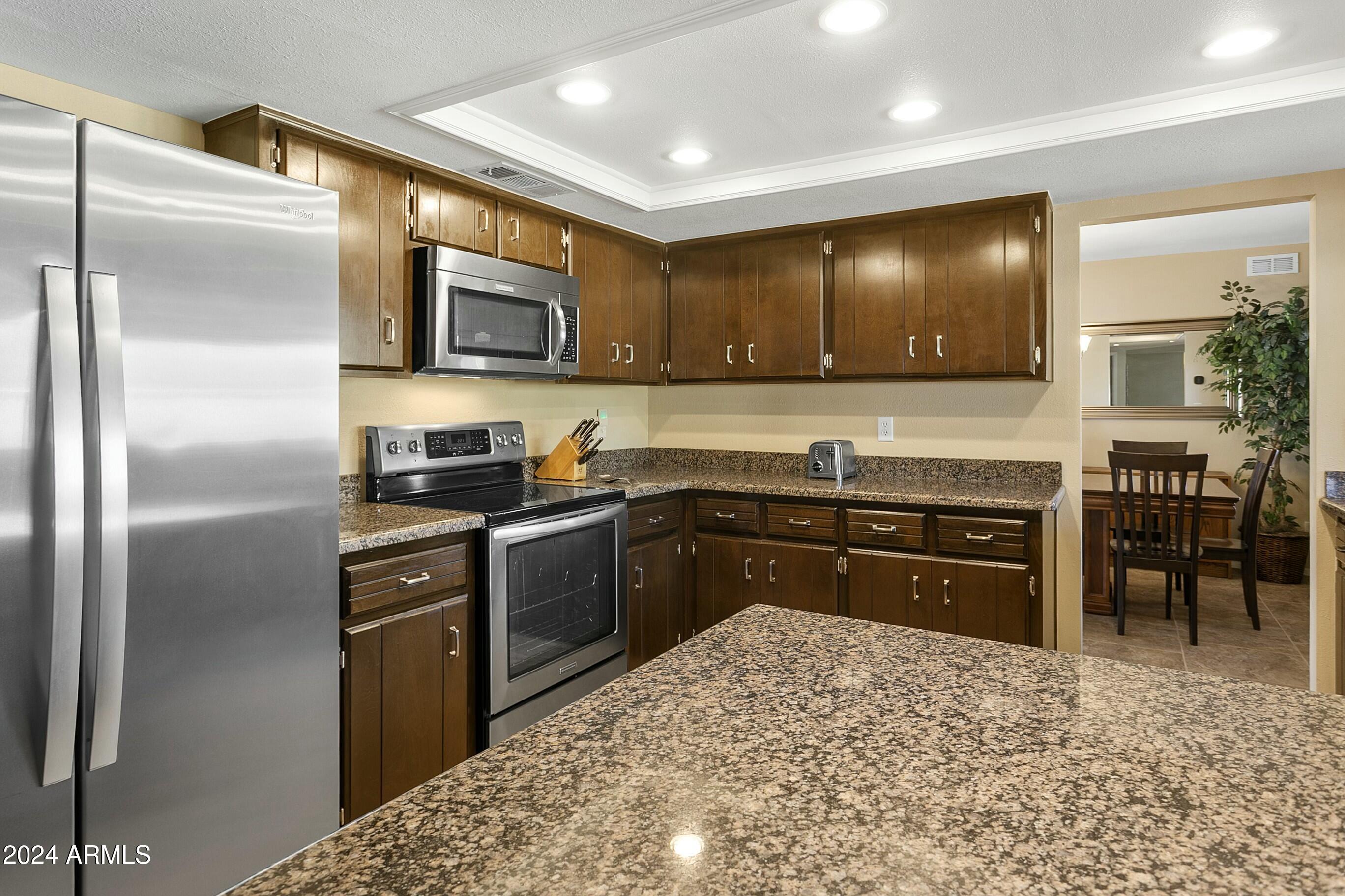 954 E Westchester Drive