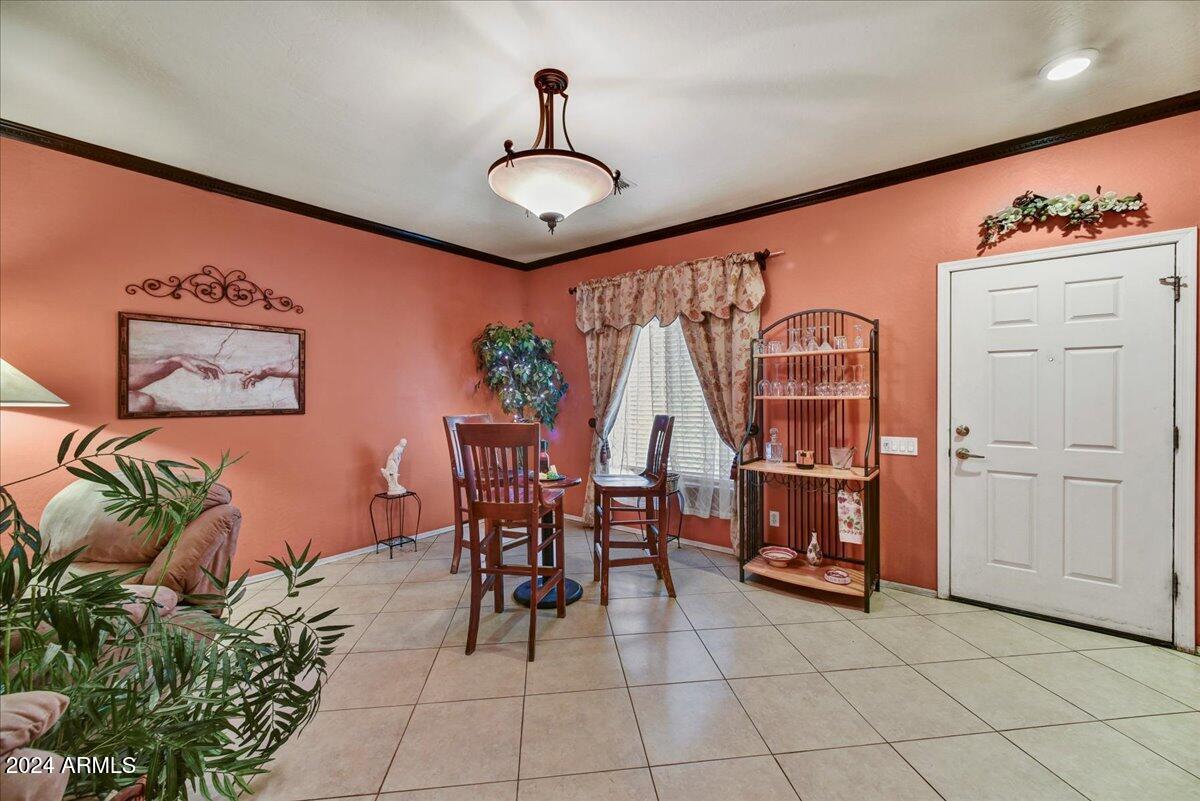 2122 N 94TH Lane
