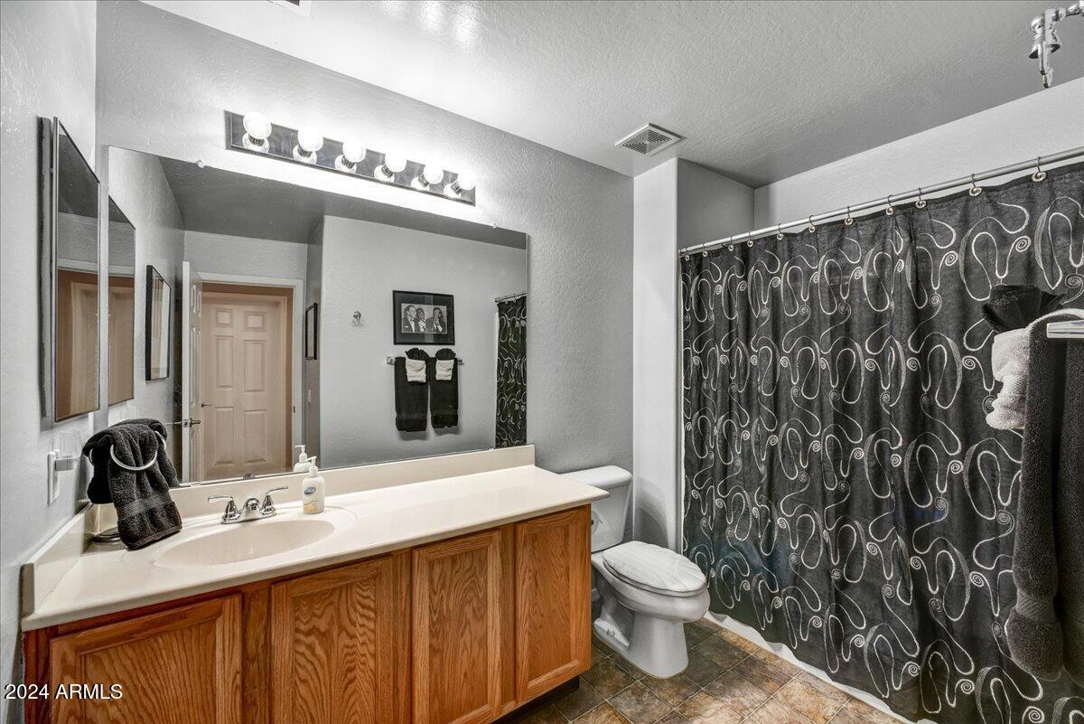 2122 N 94TH Lane