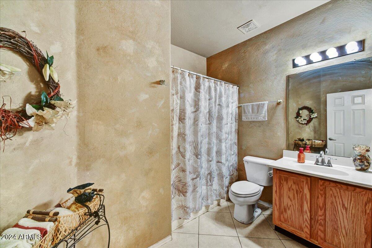 2122 N 94TH Lane