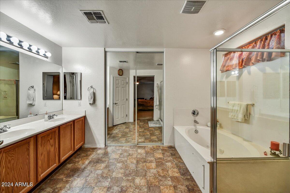 2122 N 94TH Lane