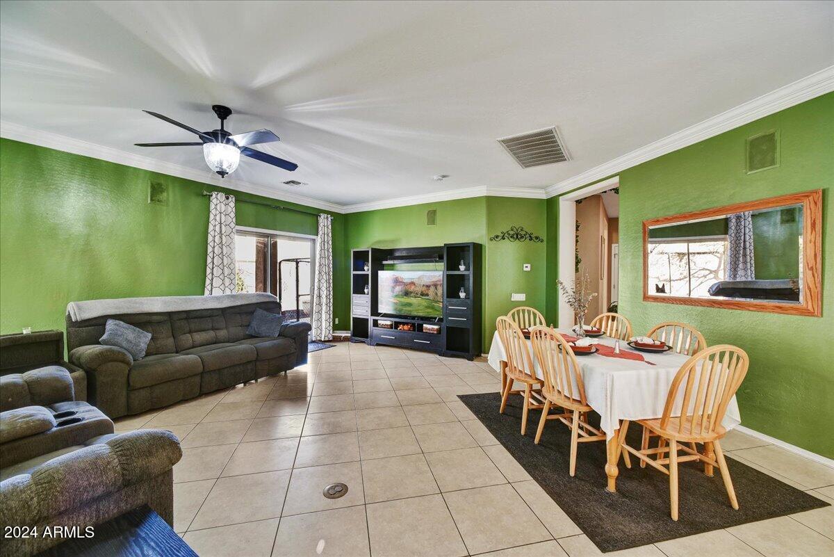 2122 N 94TH Lane