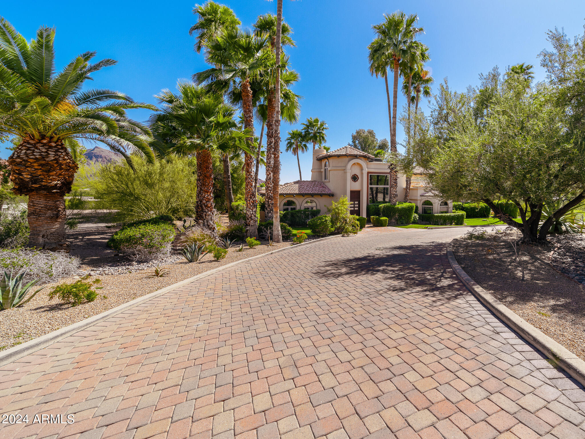 4709 E CLEARWATER Parkway