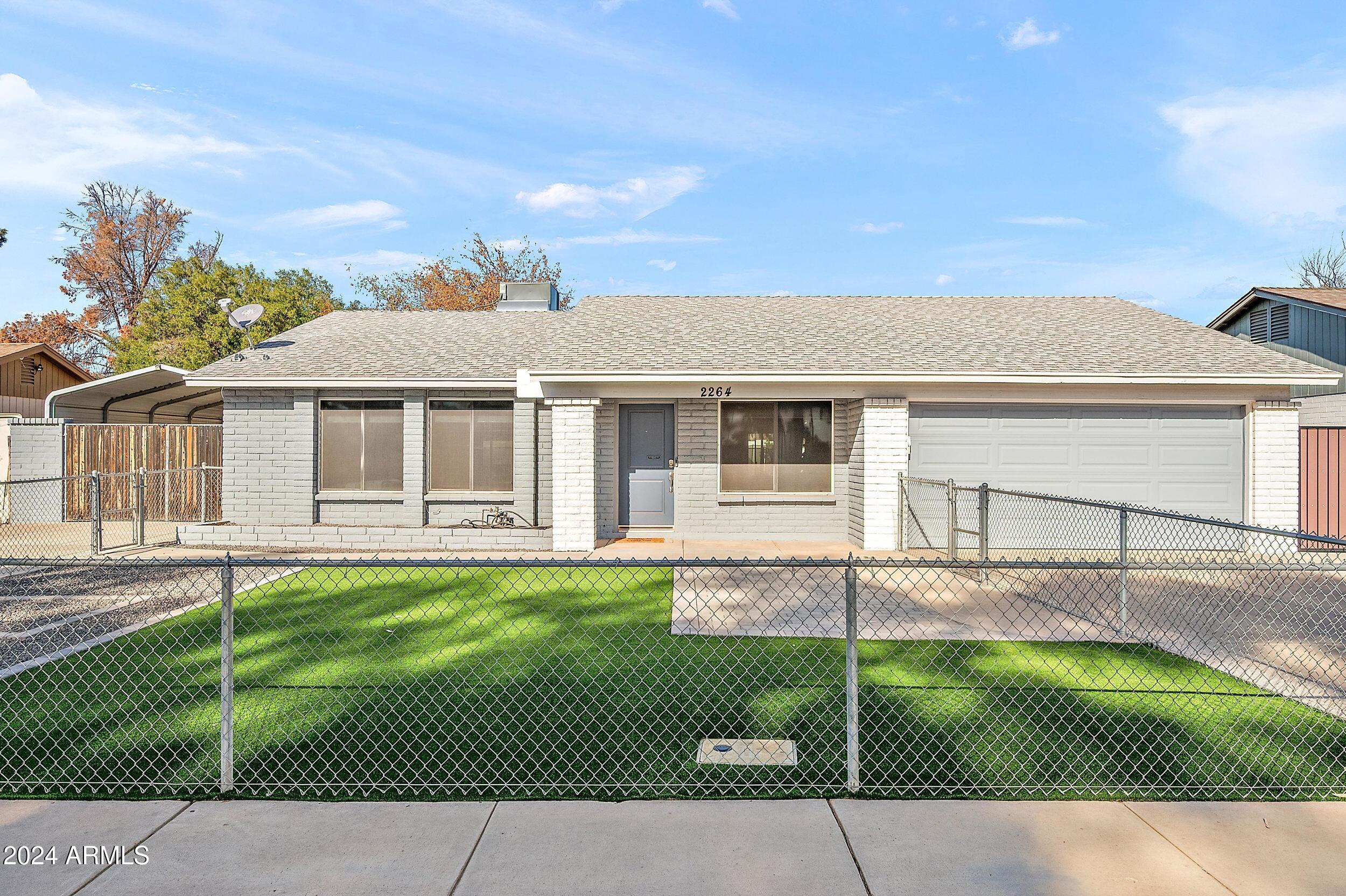 2264 E HOLMES Avenue