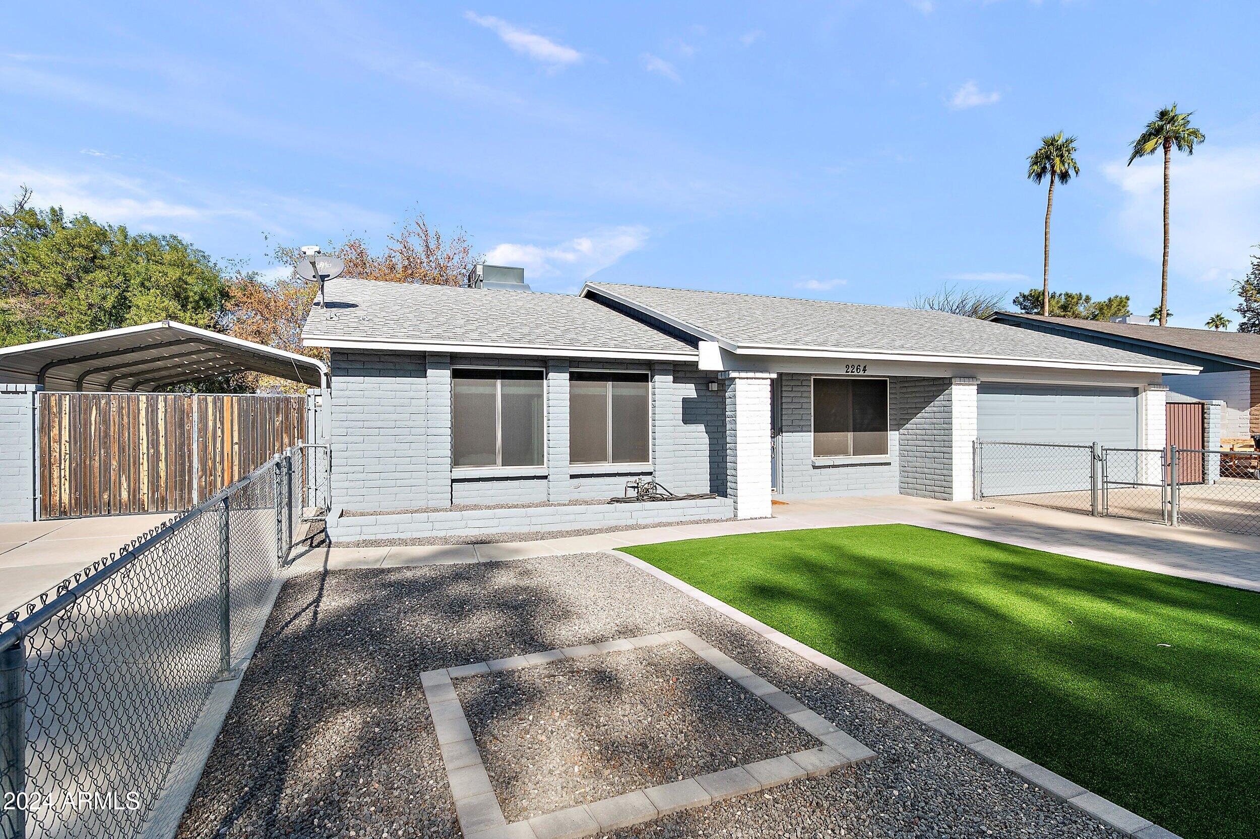 2264 E HOLMES Avenue