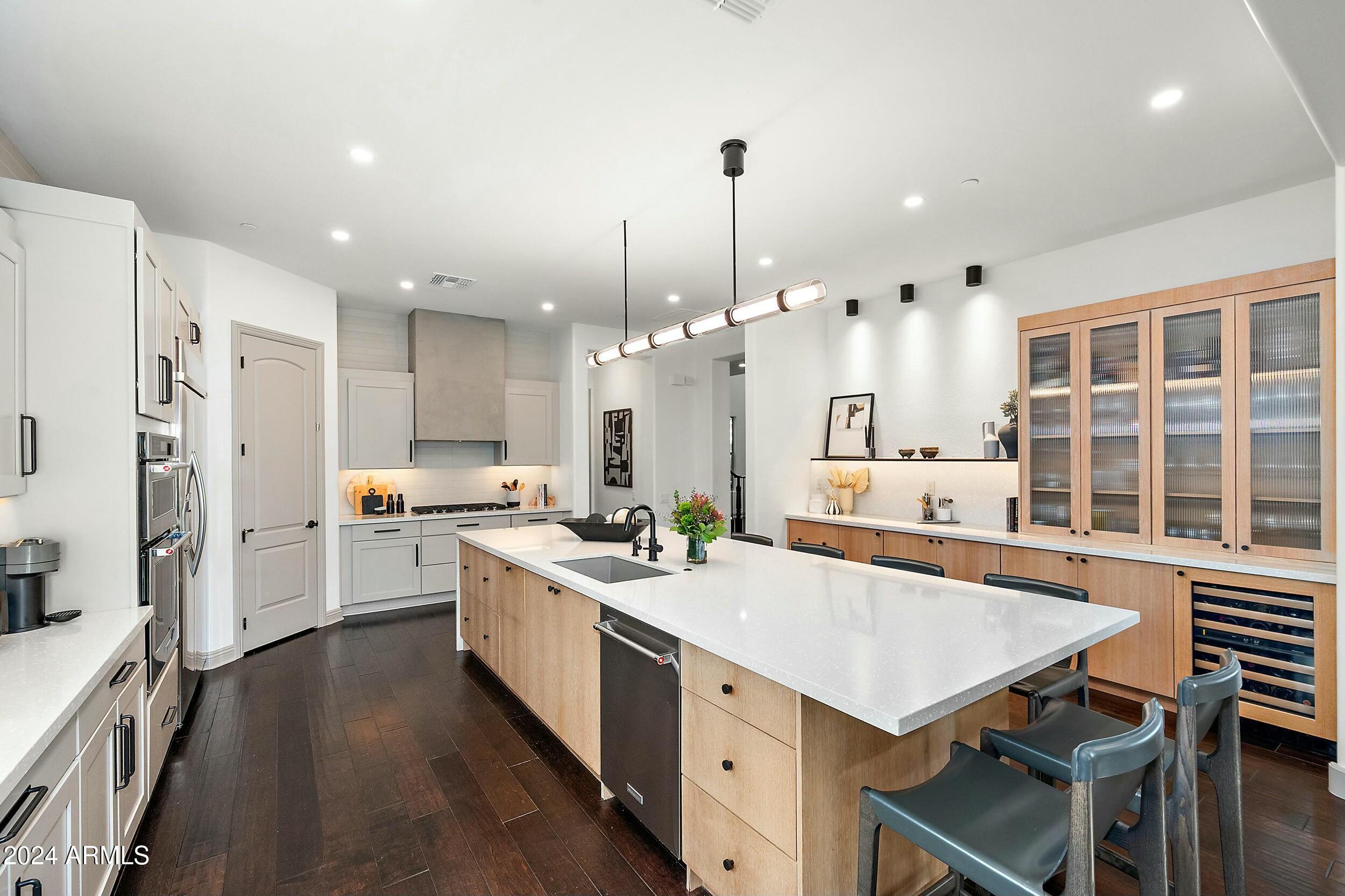 21415 N 37TH Run