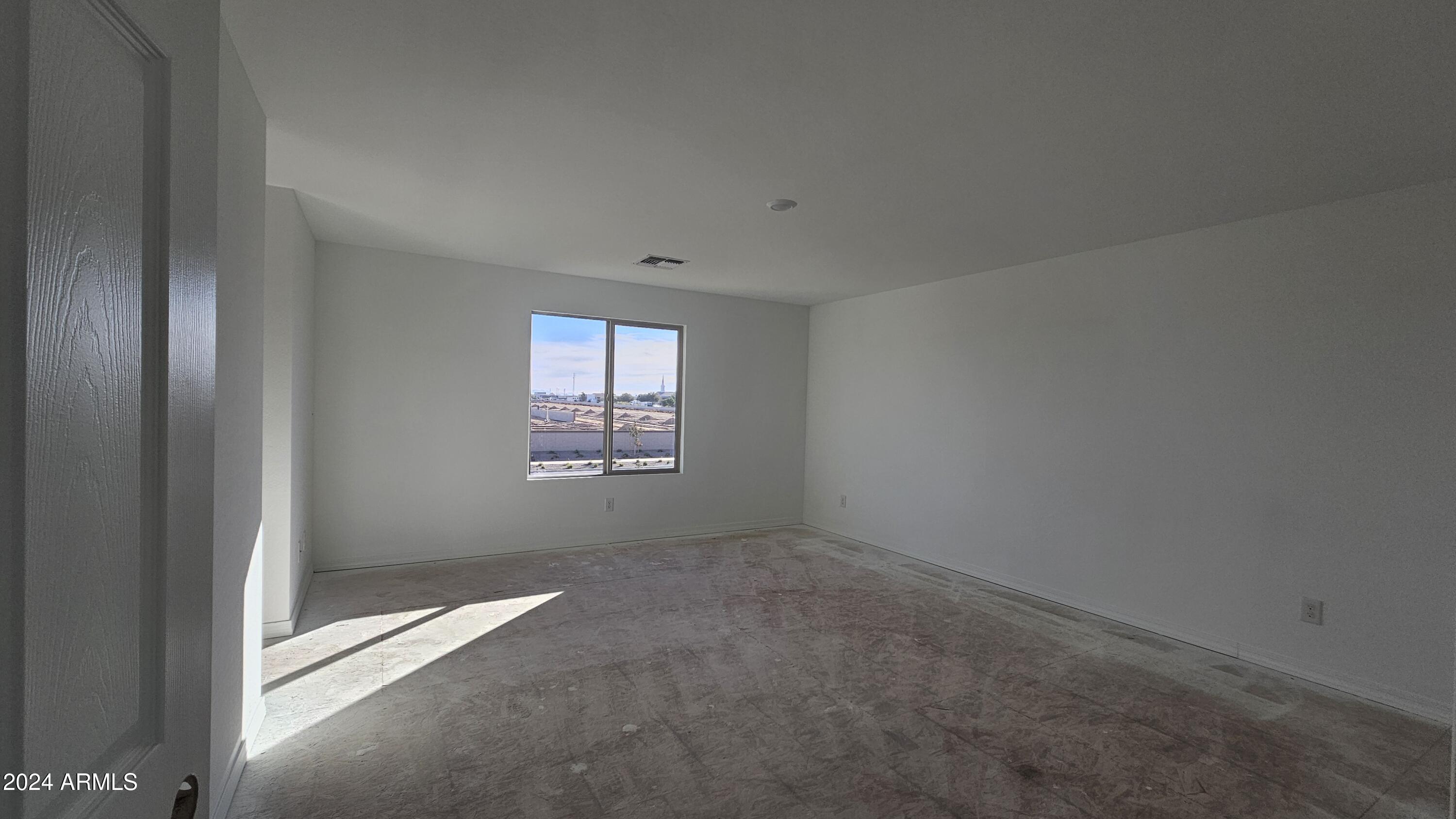 37595 N COWBOY Lane