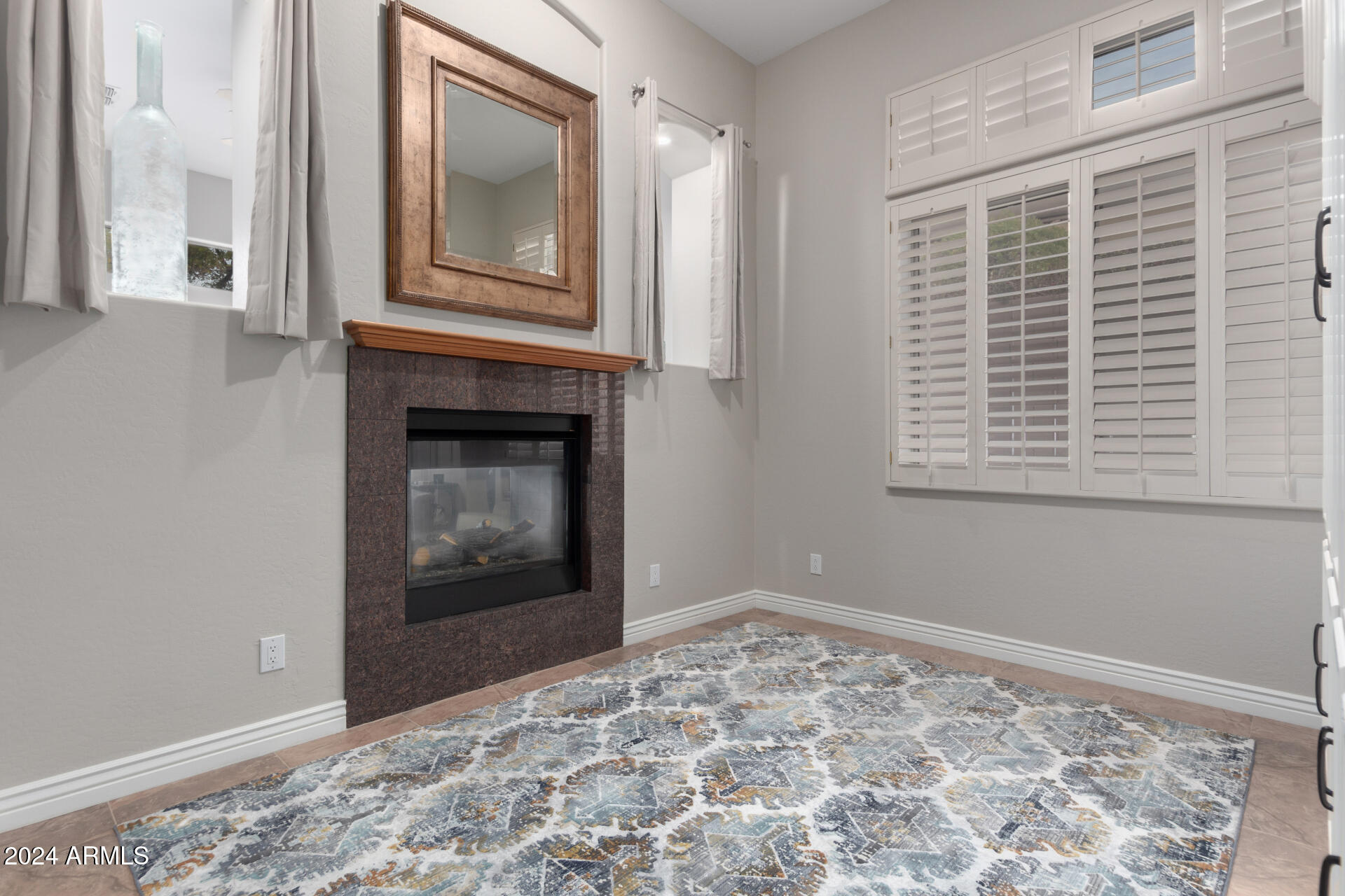 2302 W HAZELHURST Drive