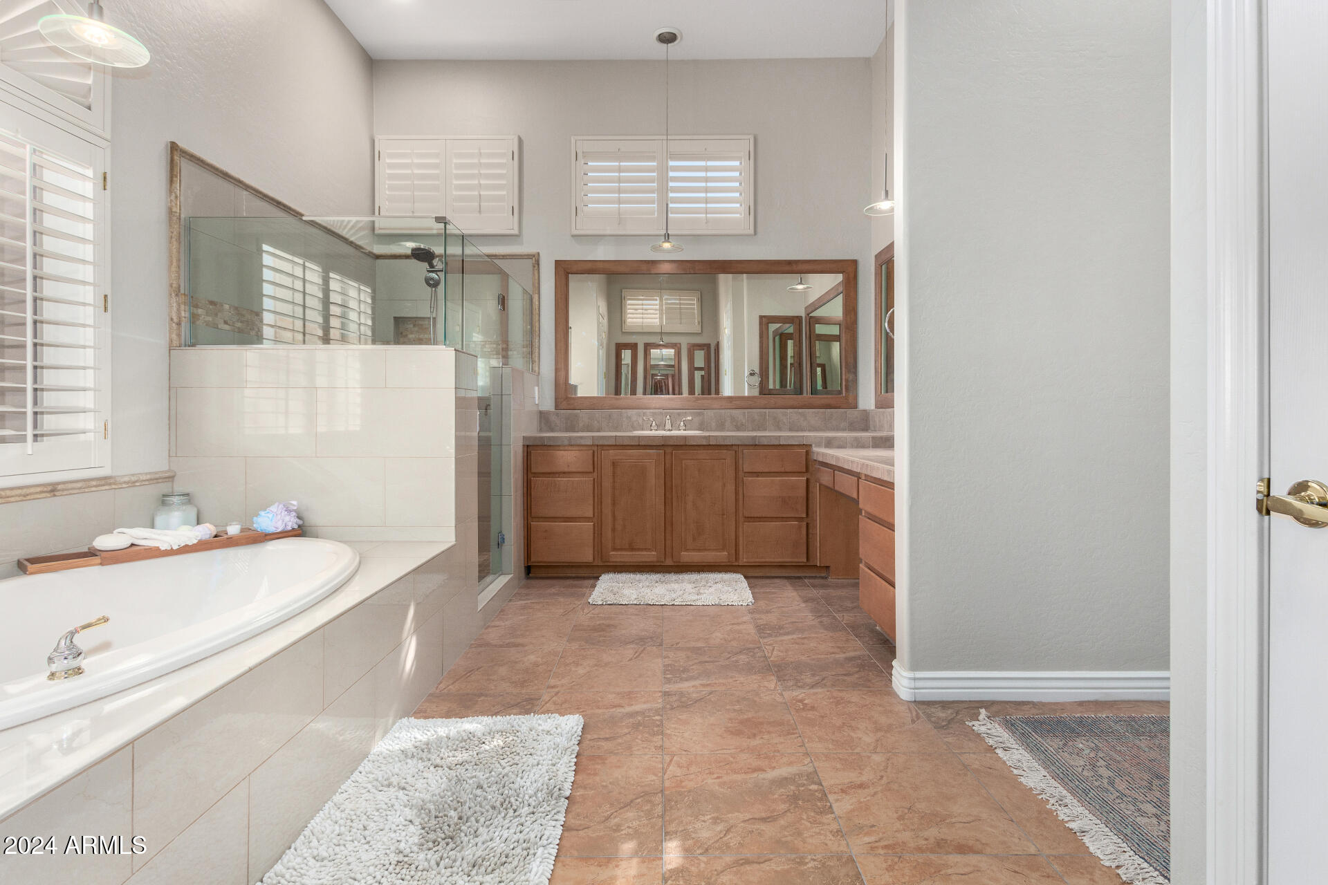 2302 W HAZELHURST Drive