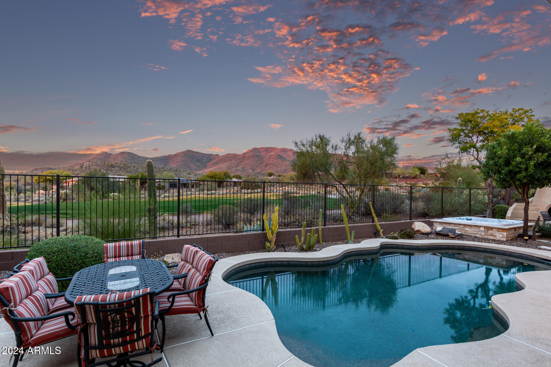 2302 W HAZELHURST Drive