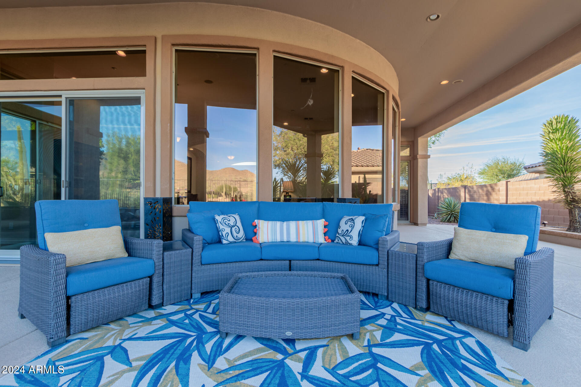 2302 W HAZELHURST Drive