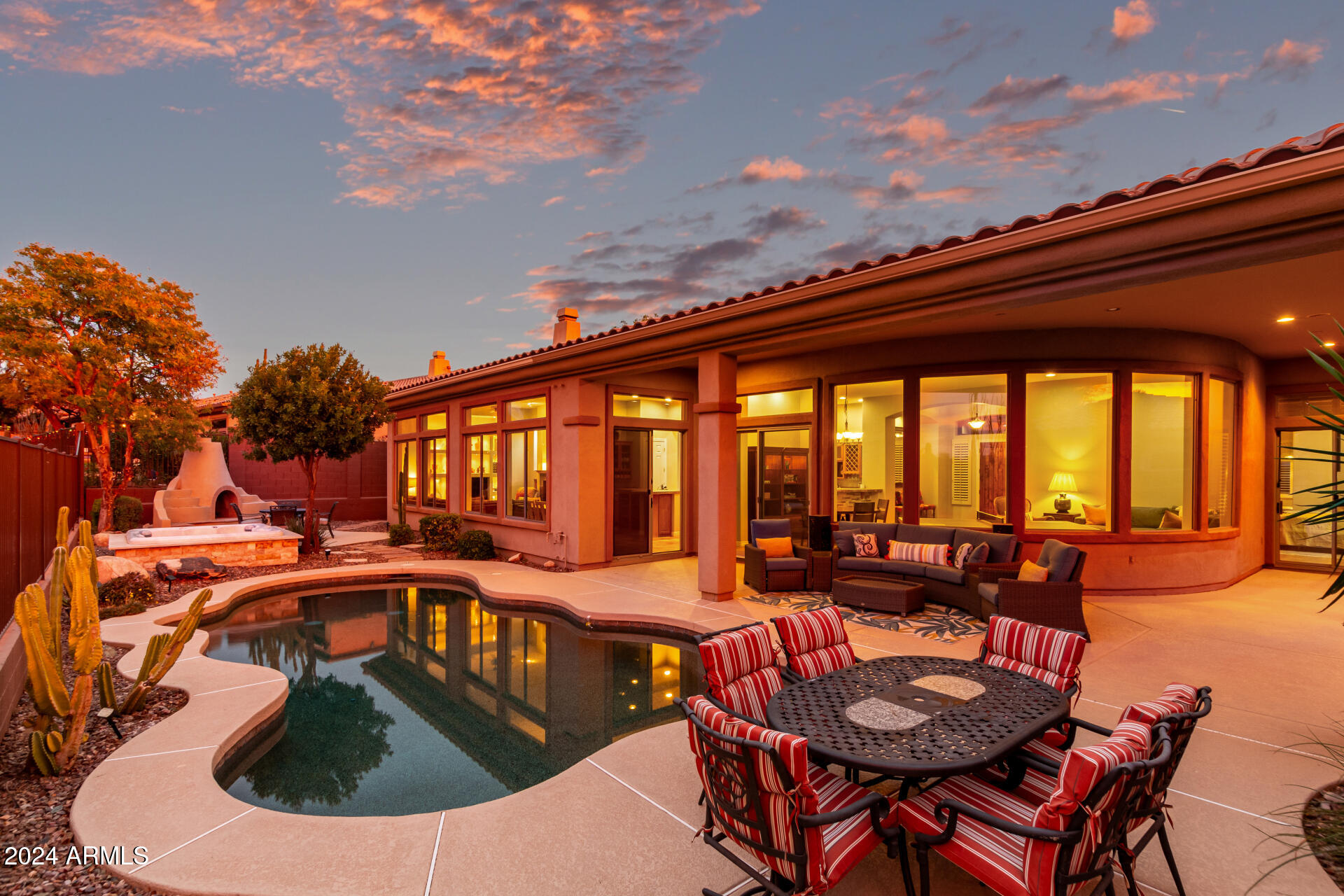 2302 W HAZELHURST Drive