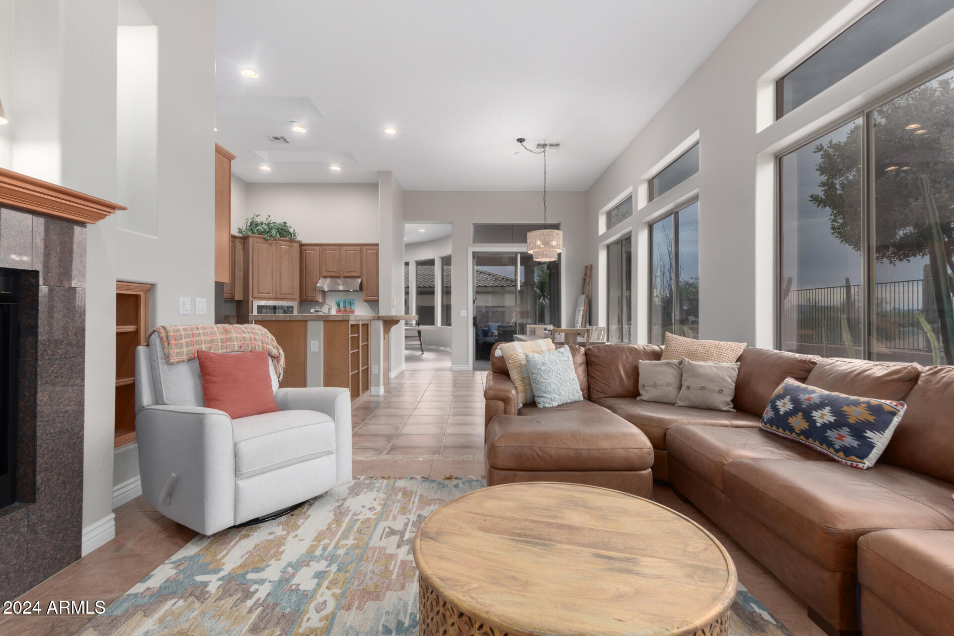 2302 W HAZELHURST Drive