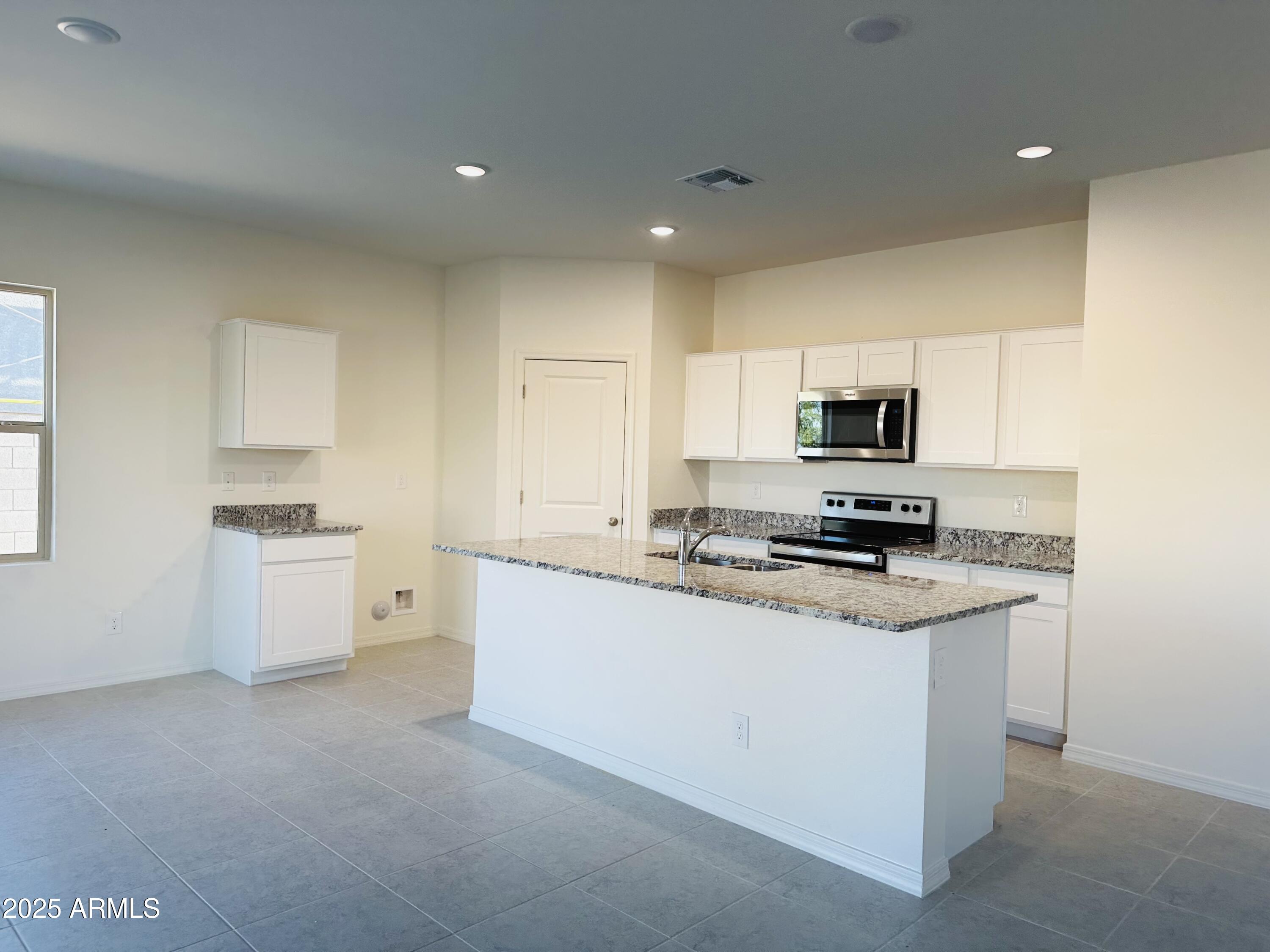 6116 E ARTEMIS Drive