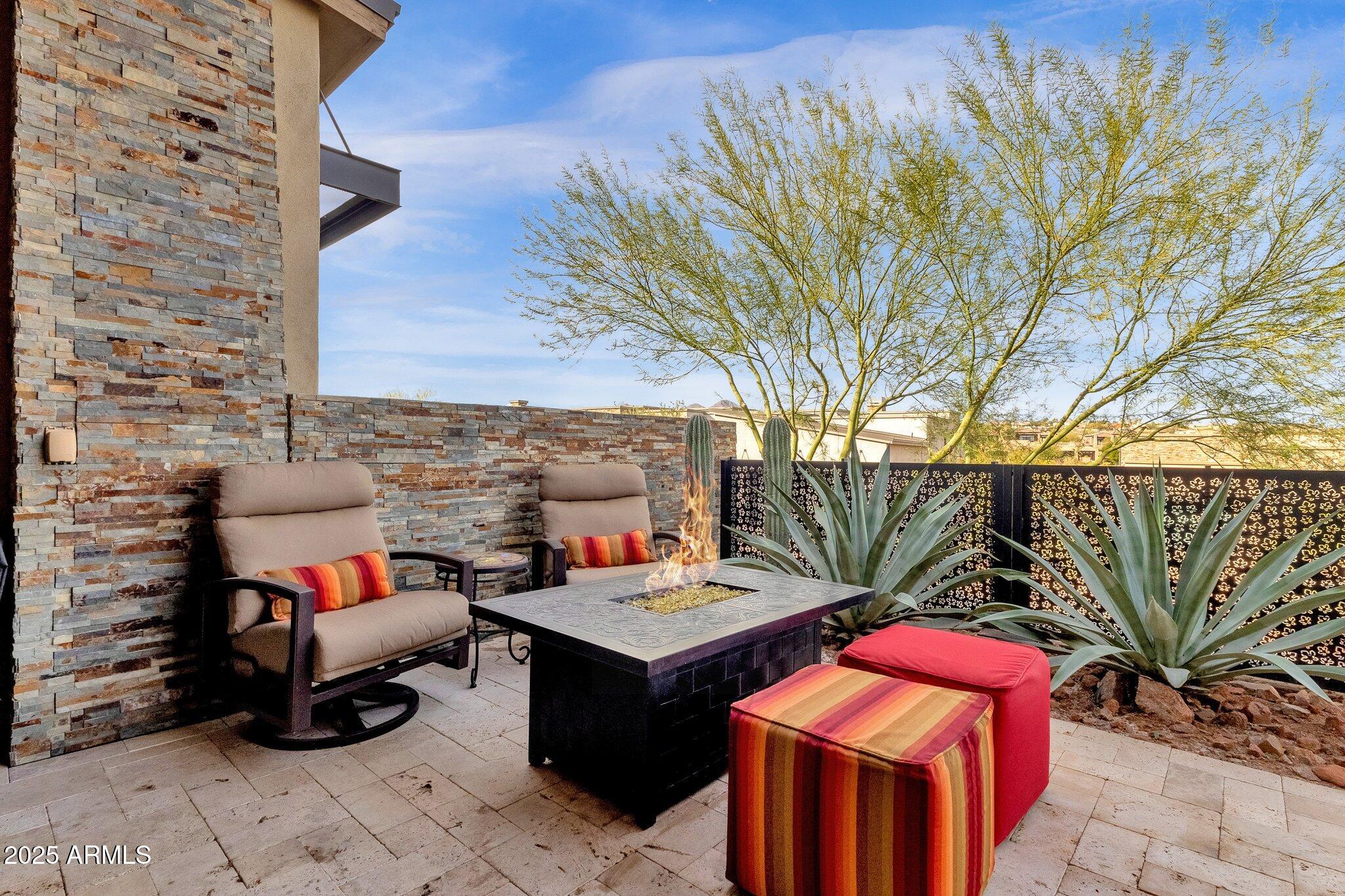 15961 E RIDGESTONE Drive