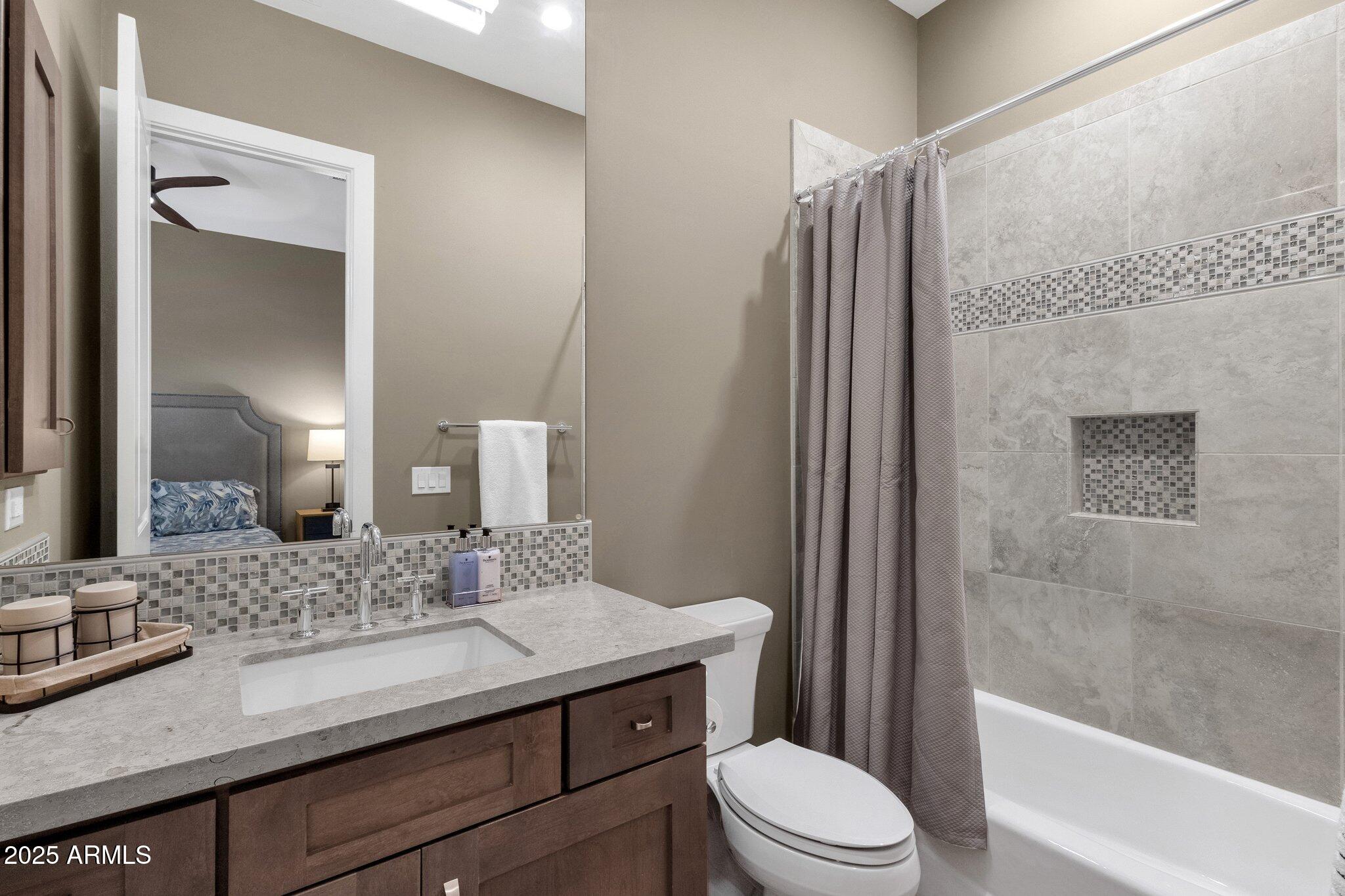 15961 E RIDGESTONE Drive