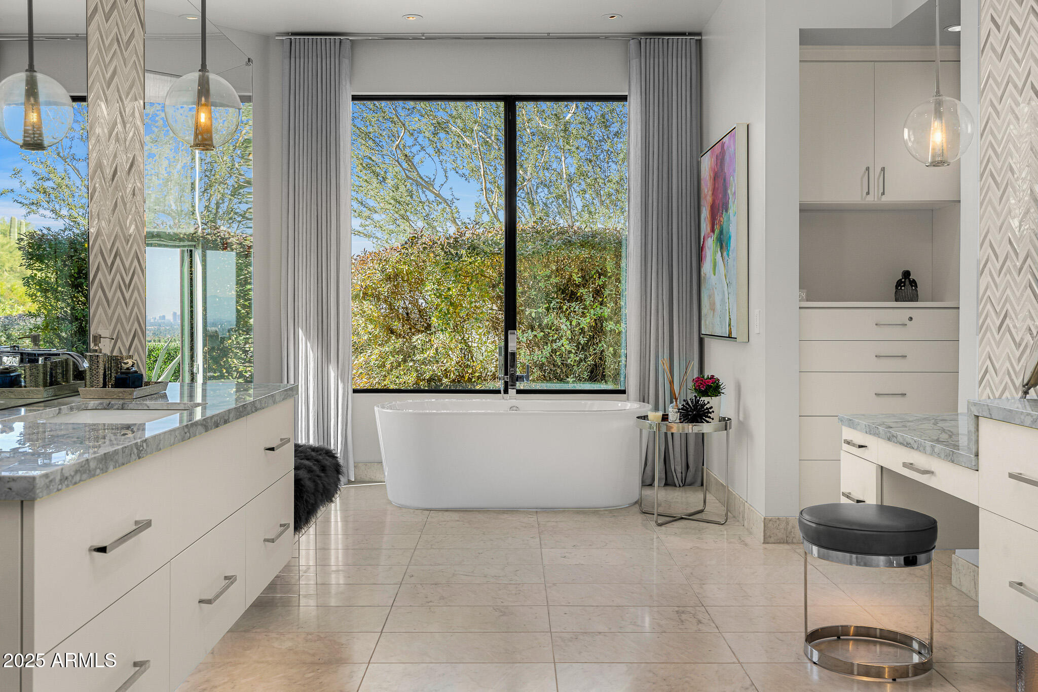 5630 E ROCKRIDGE Road