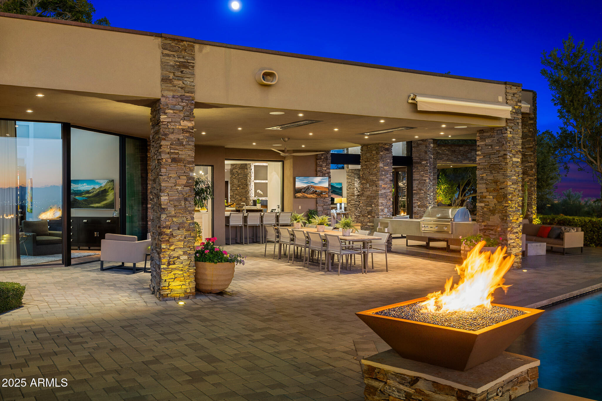 5630 E ROCKRIDGE Road