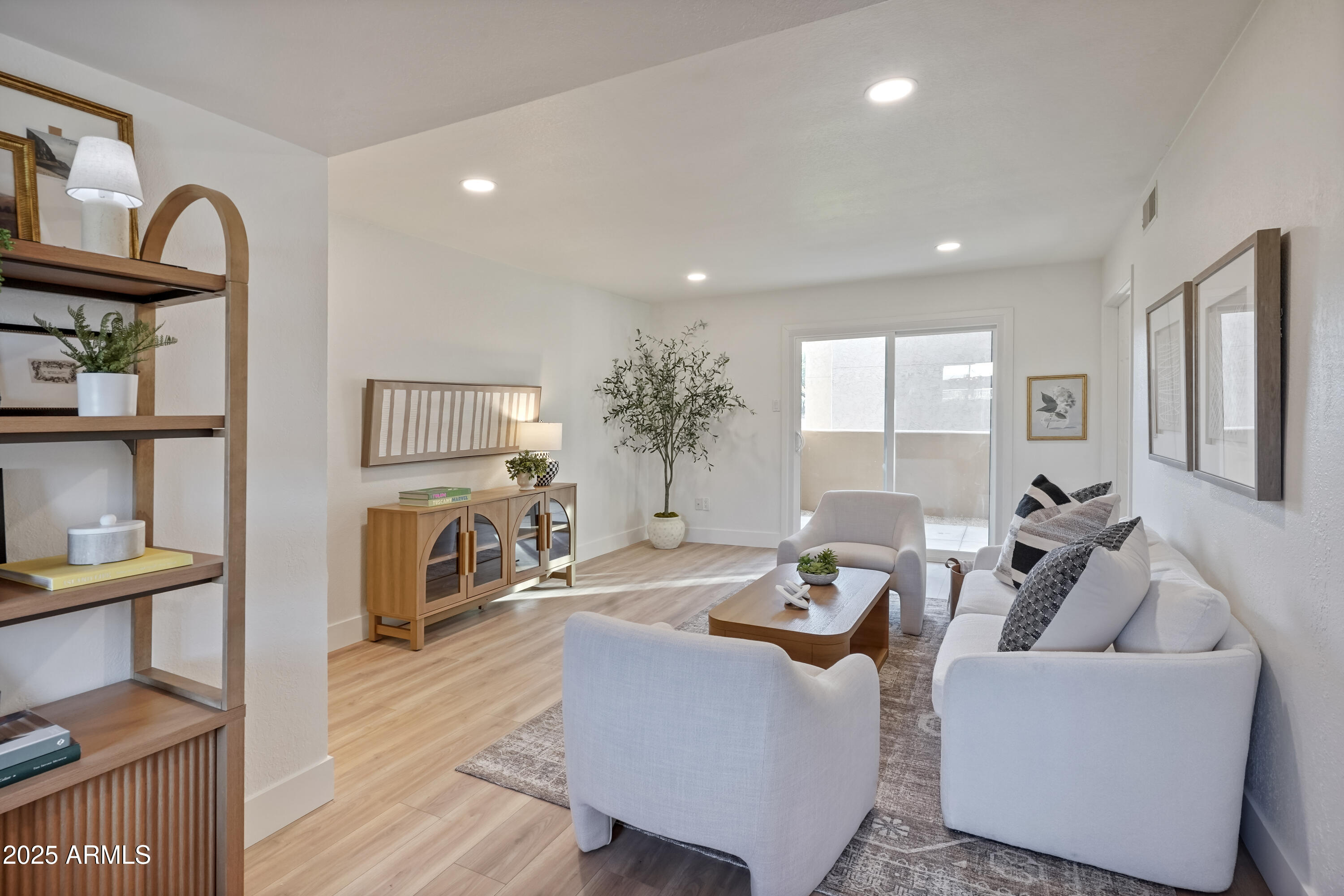 8256 E ARABIAN Trail # 125