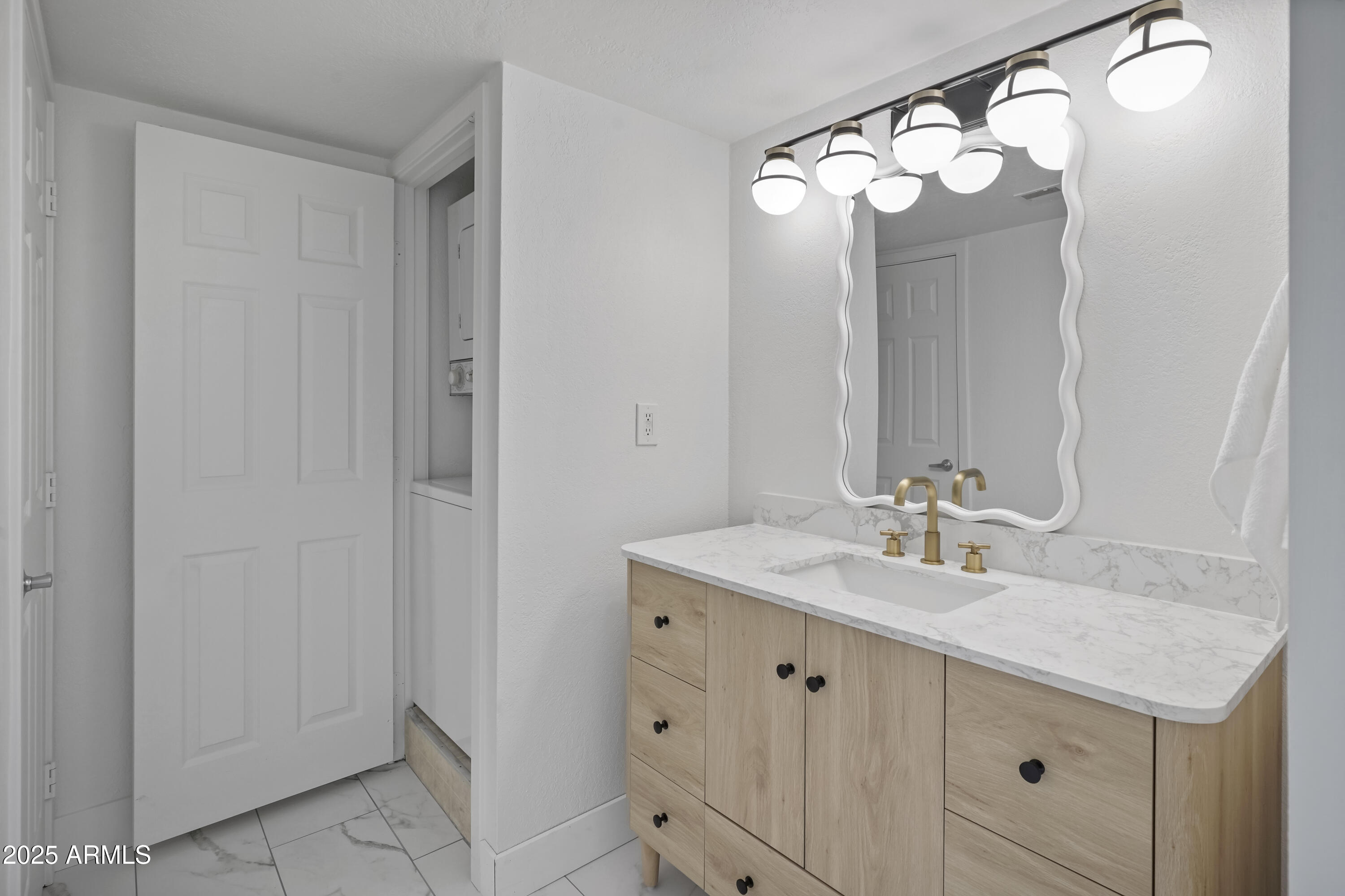 8256 E ARABIAN Trail # 125