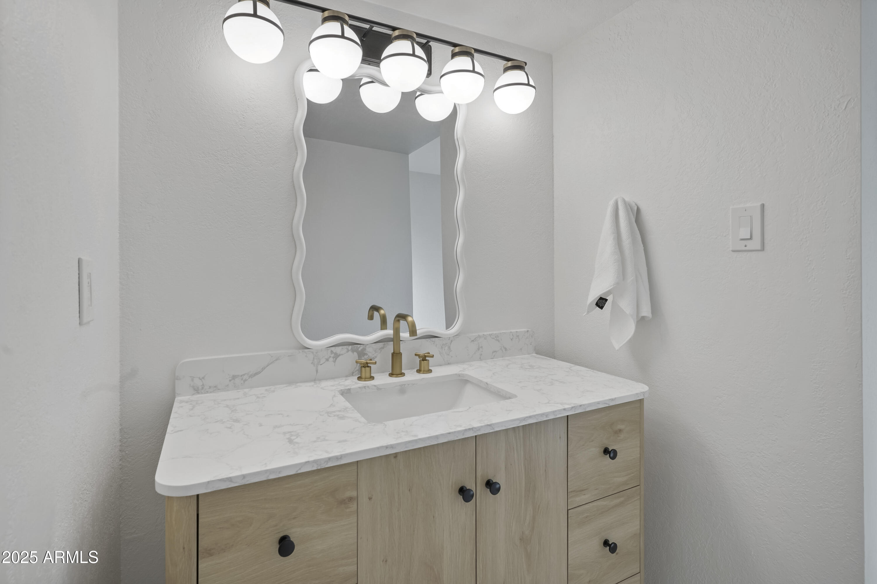 8256 E ARABIAN Trail # 125