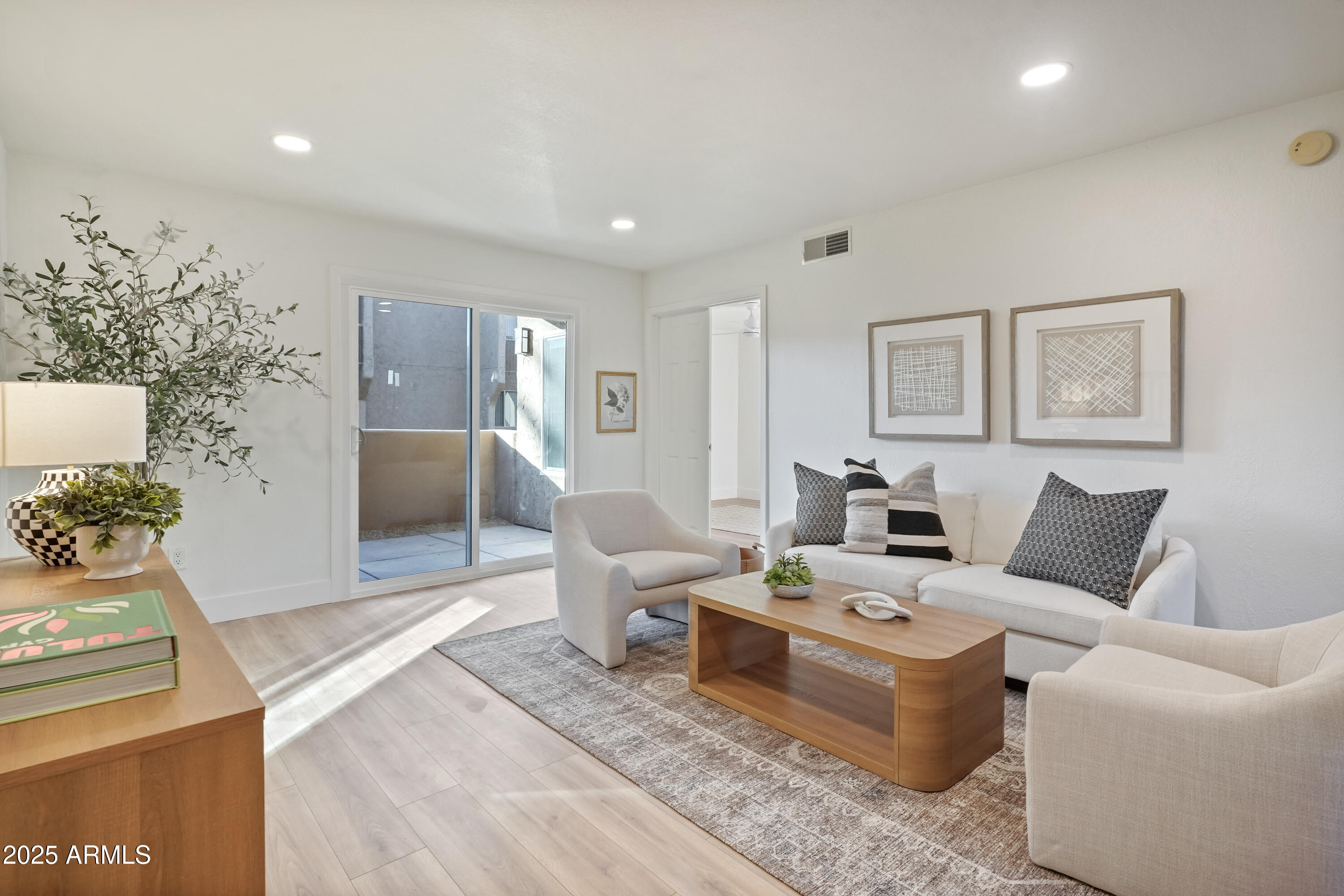 8256 E ARABIAN Trail # 125