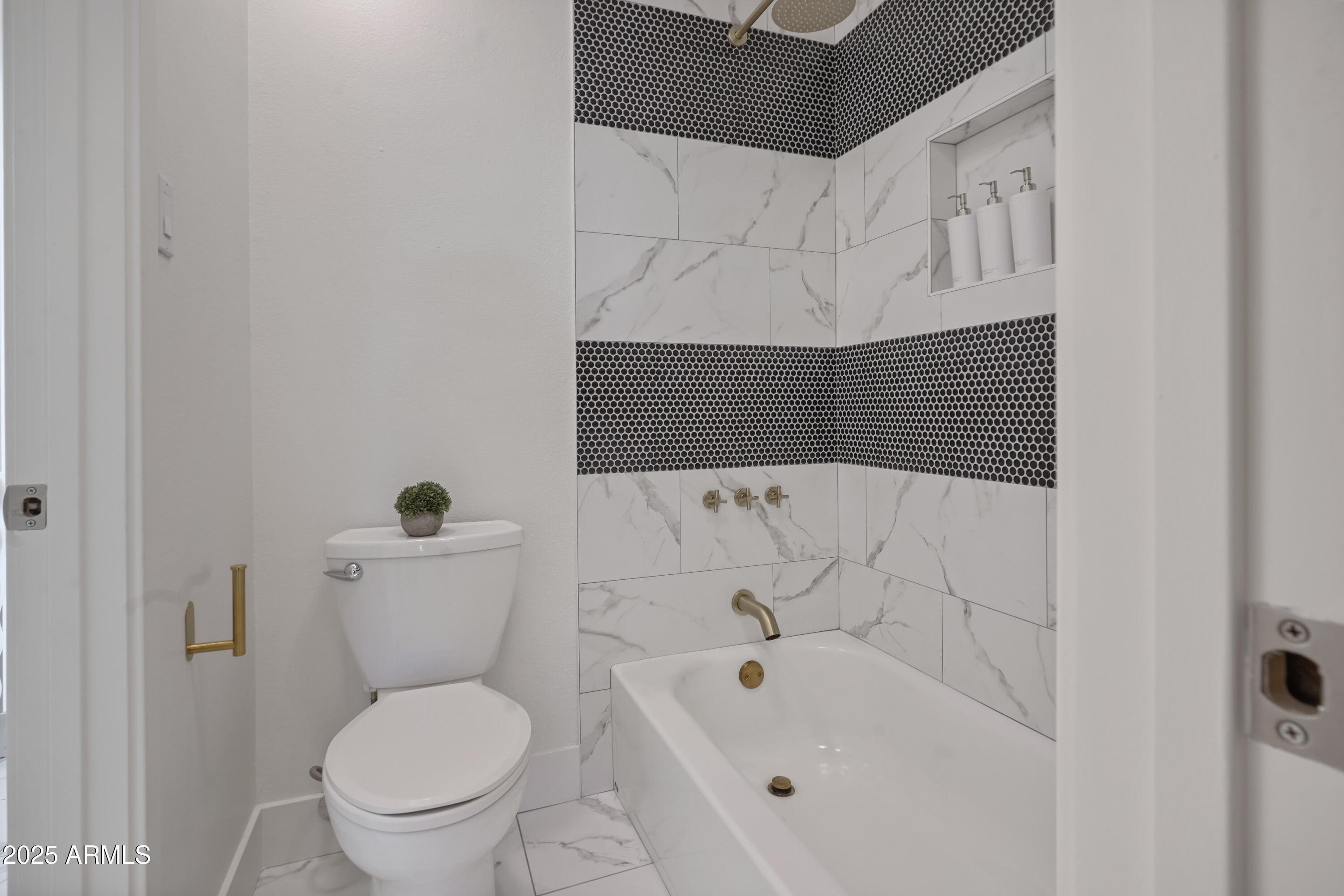 8256 E ARABIAN Trail # 125