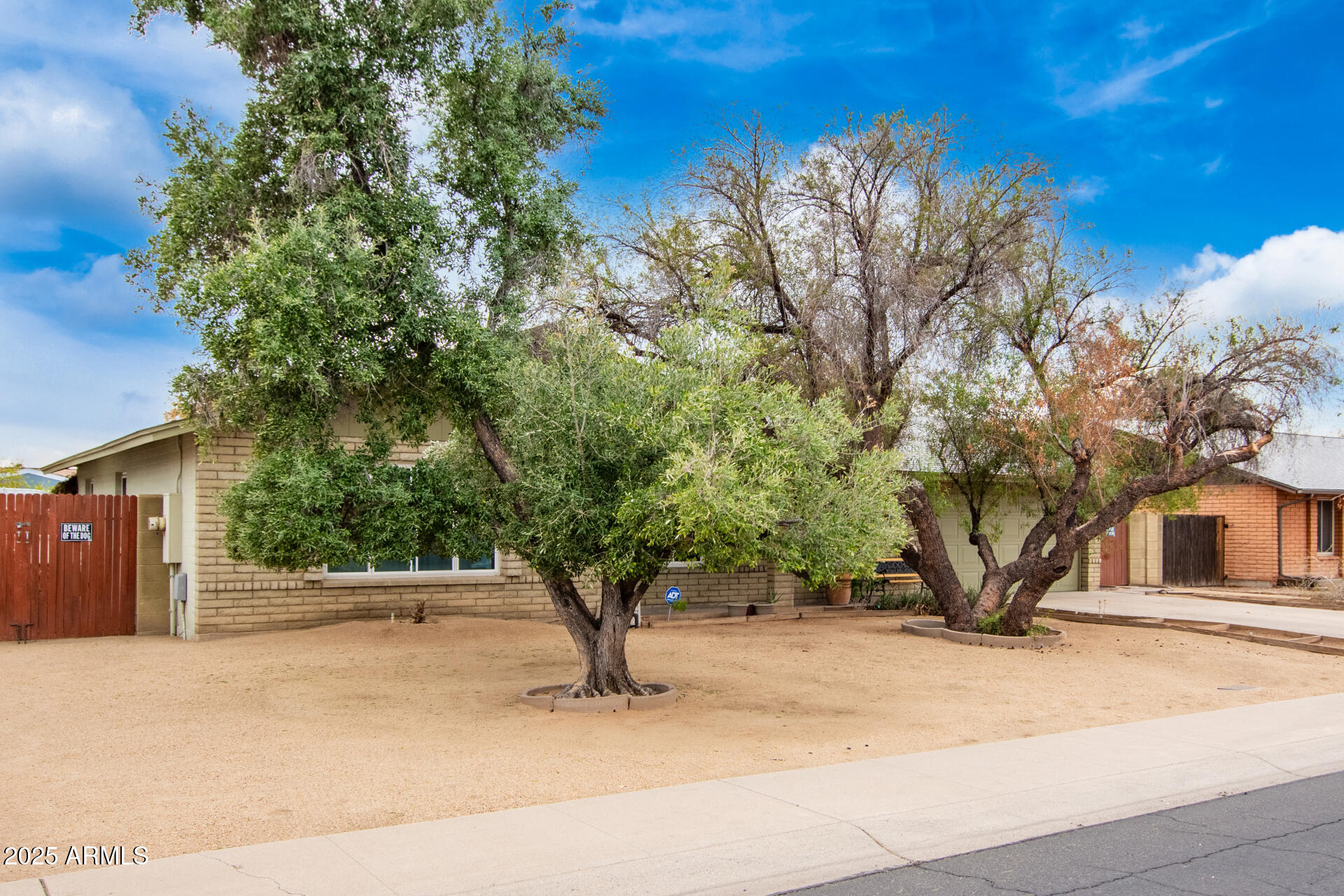 4529 W COLUMBINE Drive