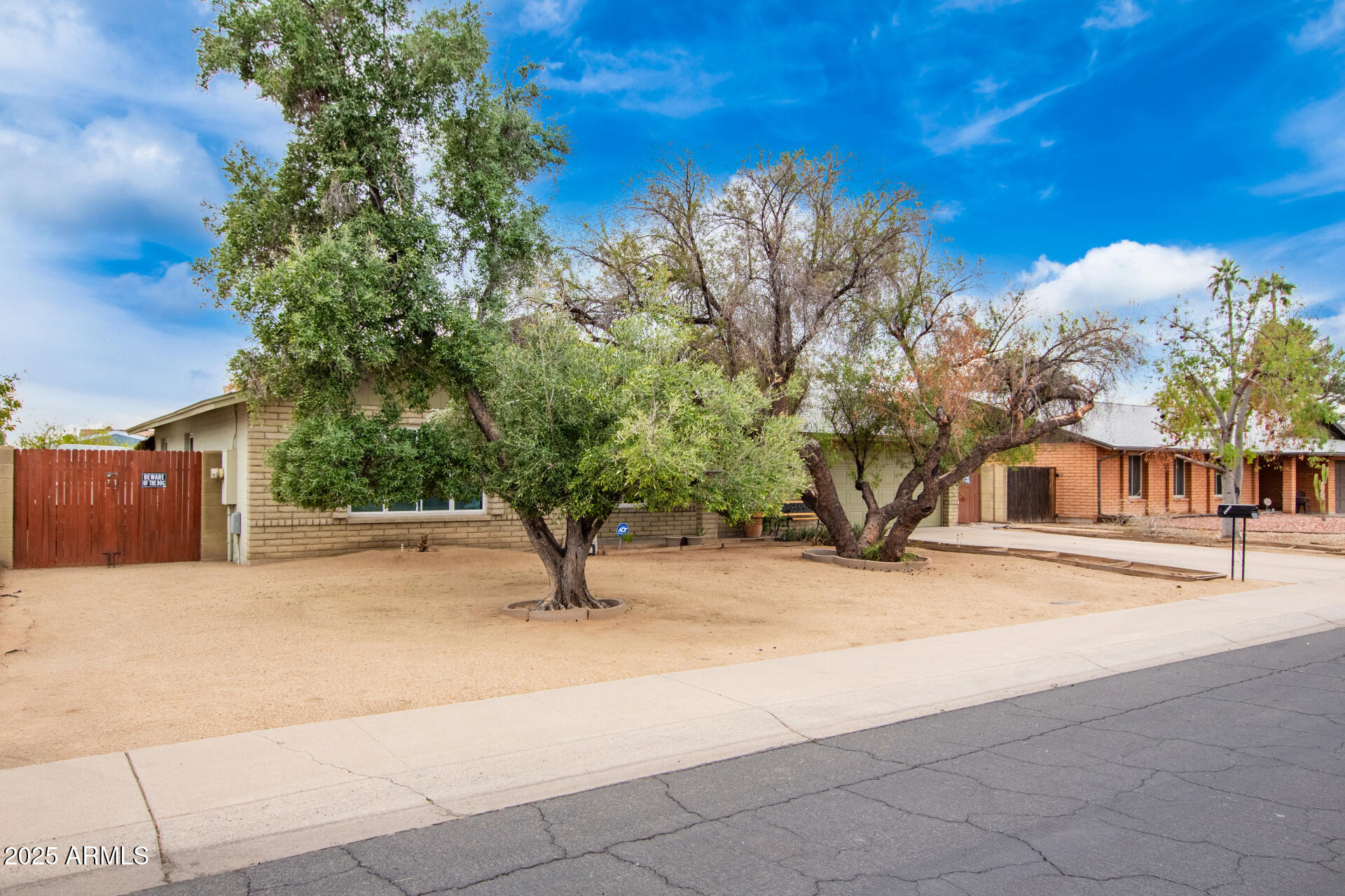 4529 W COLUMBINE Drive