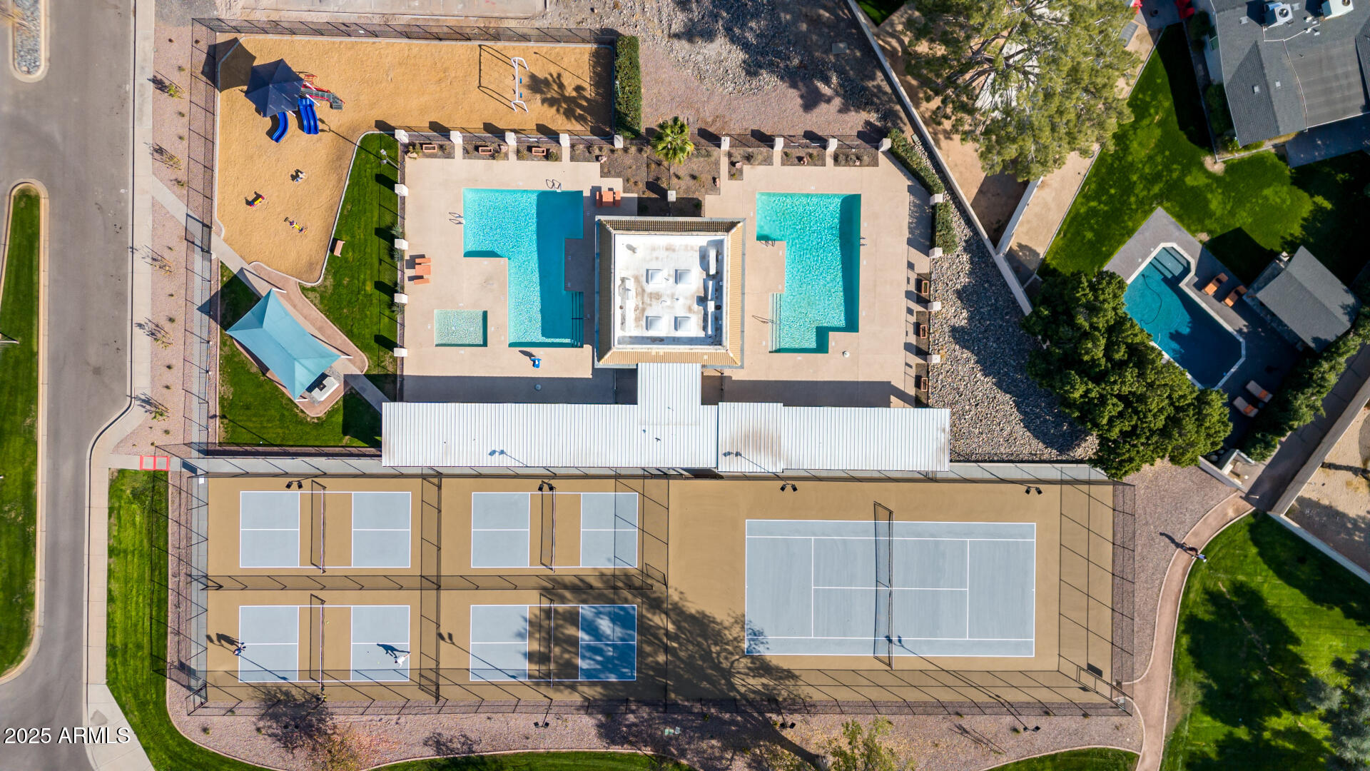 4703 W CONTINENTAL Drive