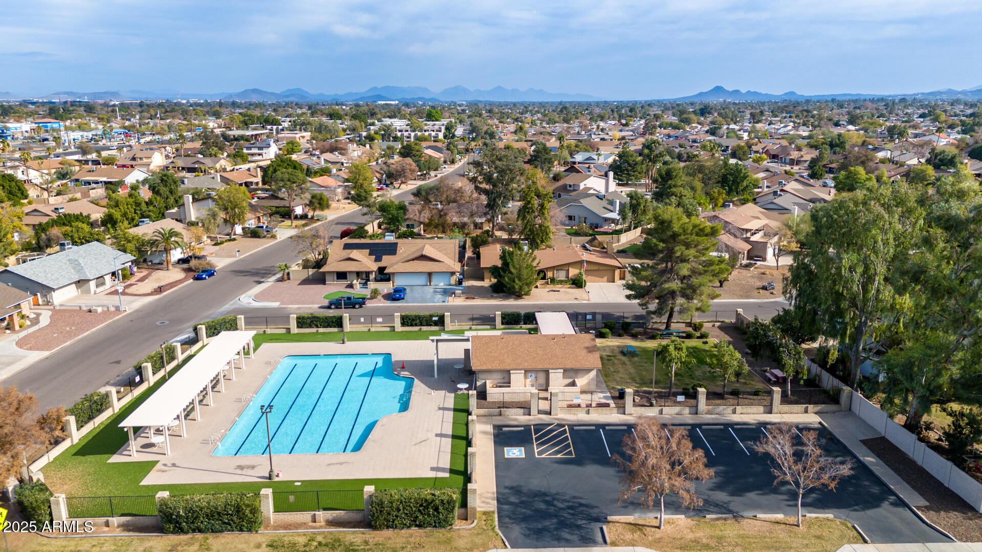 4703 W CONTINENTAL Drive
