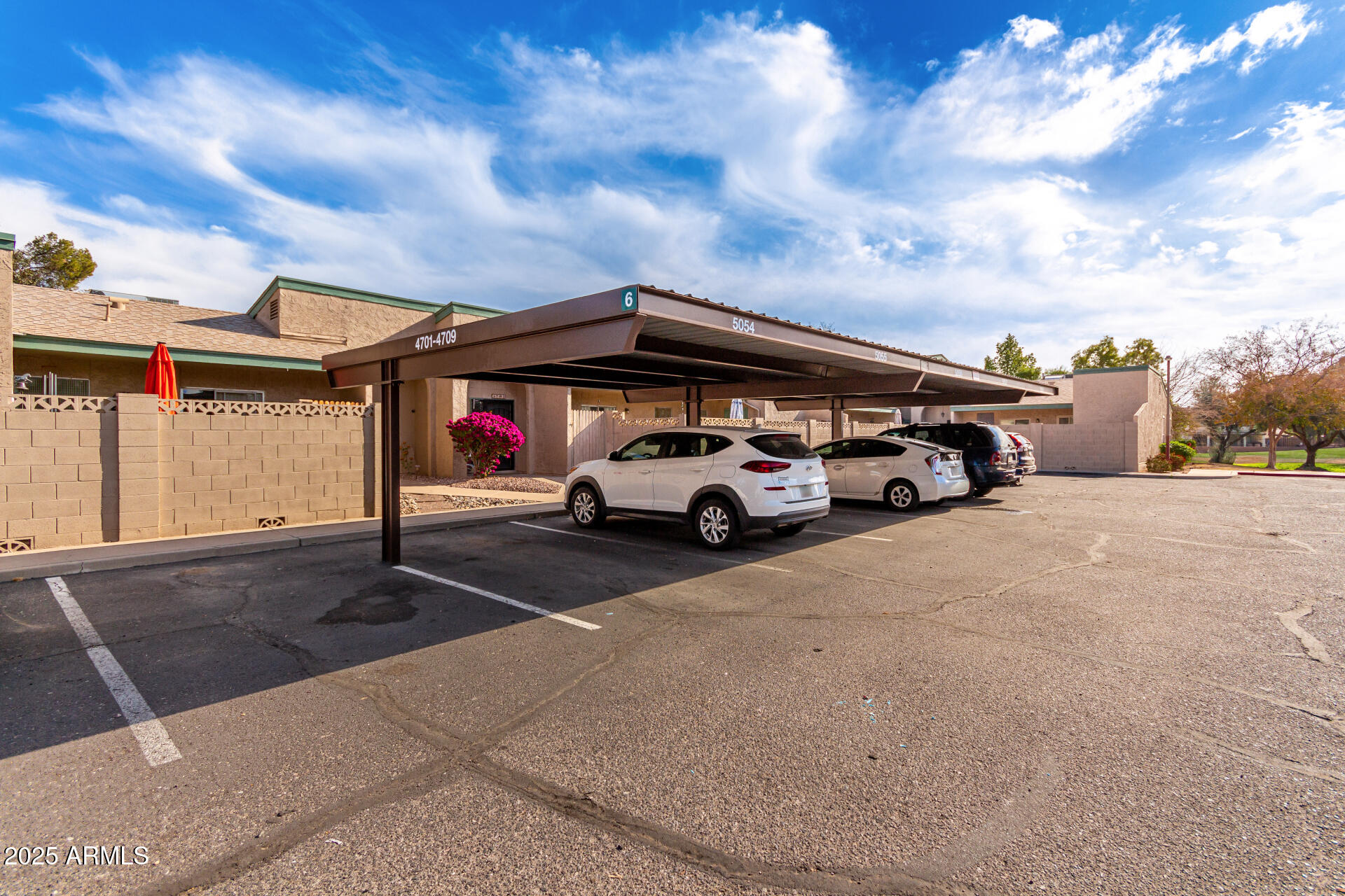 4703 W CONTINENTAL Drive