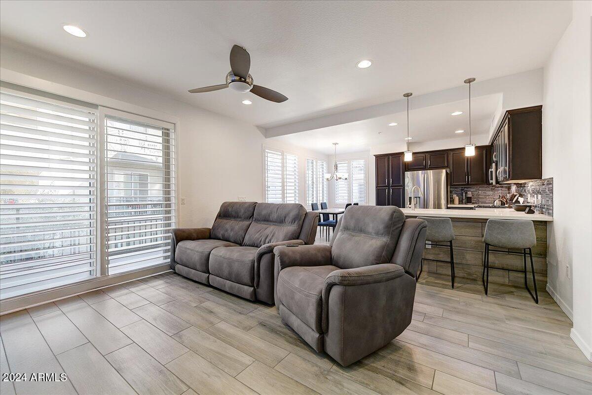 17850 N 68TH Street # 2072