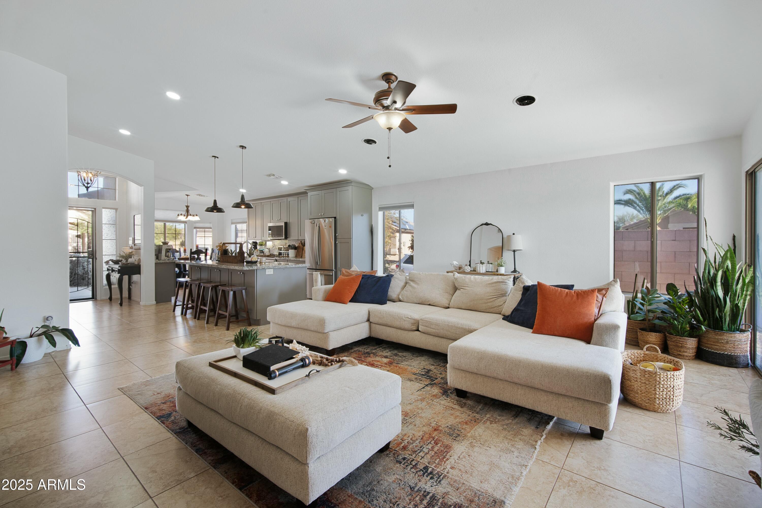 2519 E KNUDSEN Drive