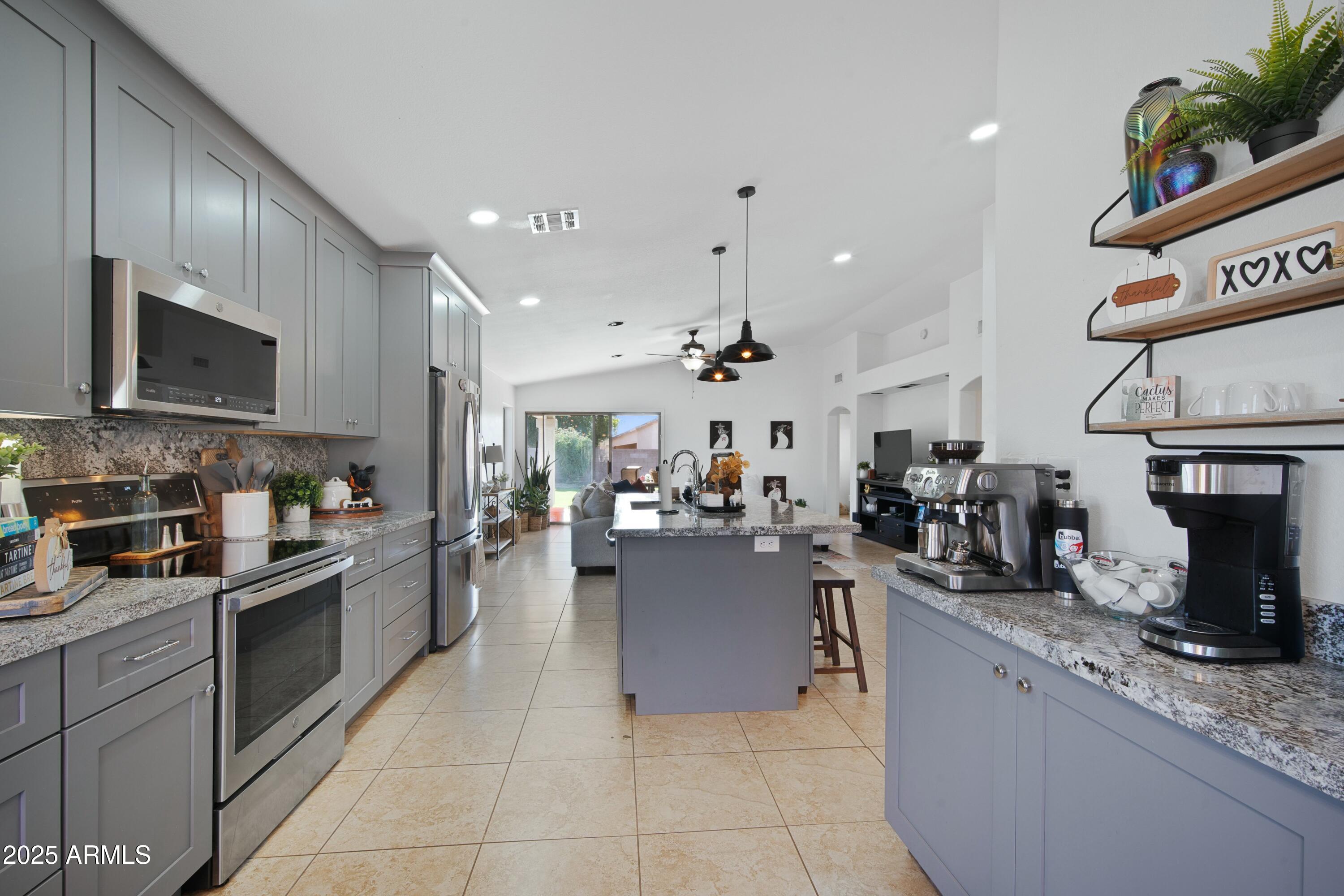 2519 E KNUDSEN Drive