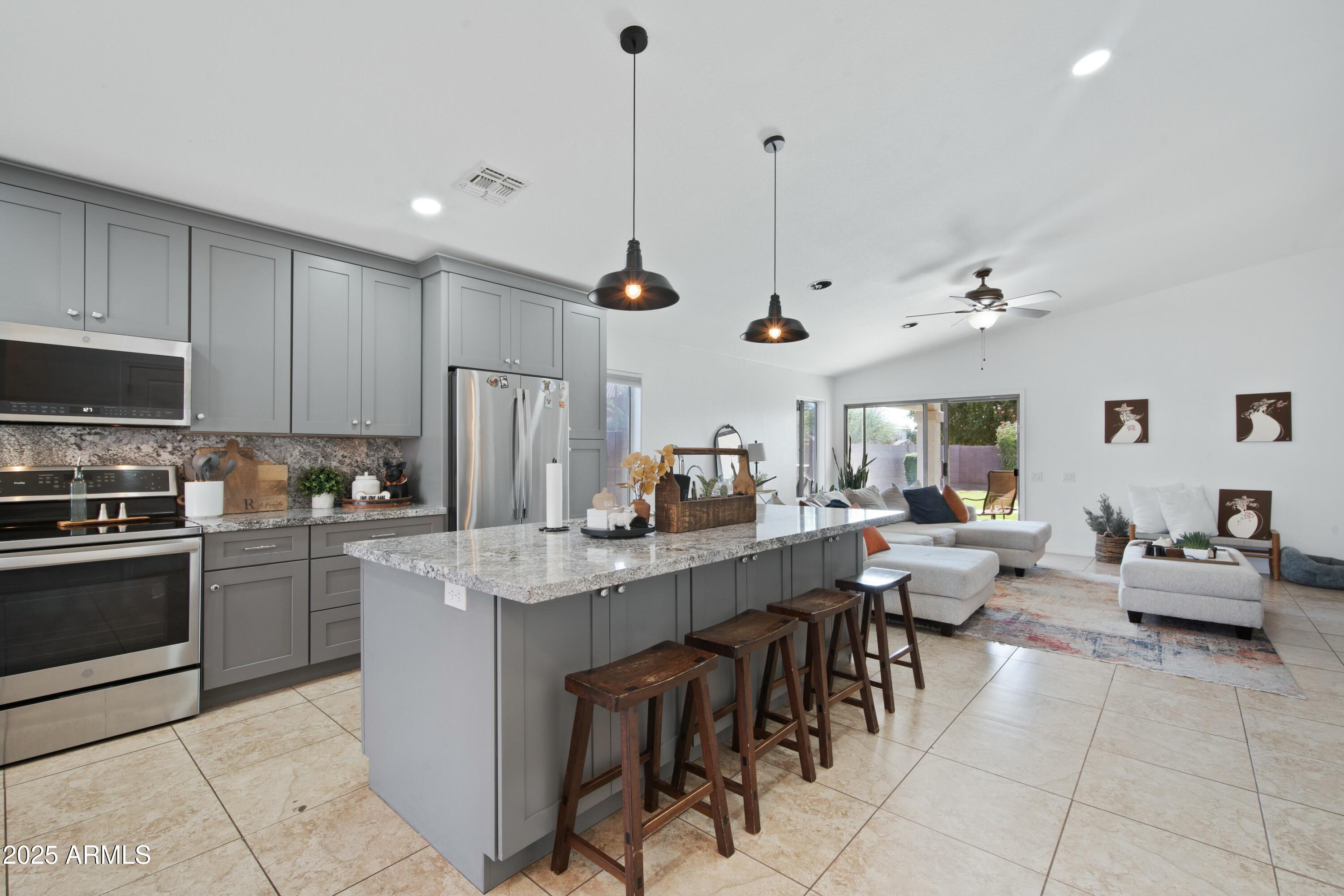 2519 E KNUDSEN Drive