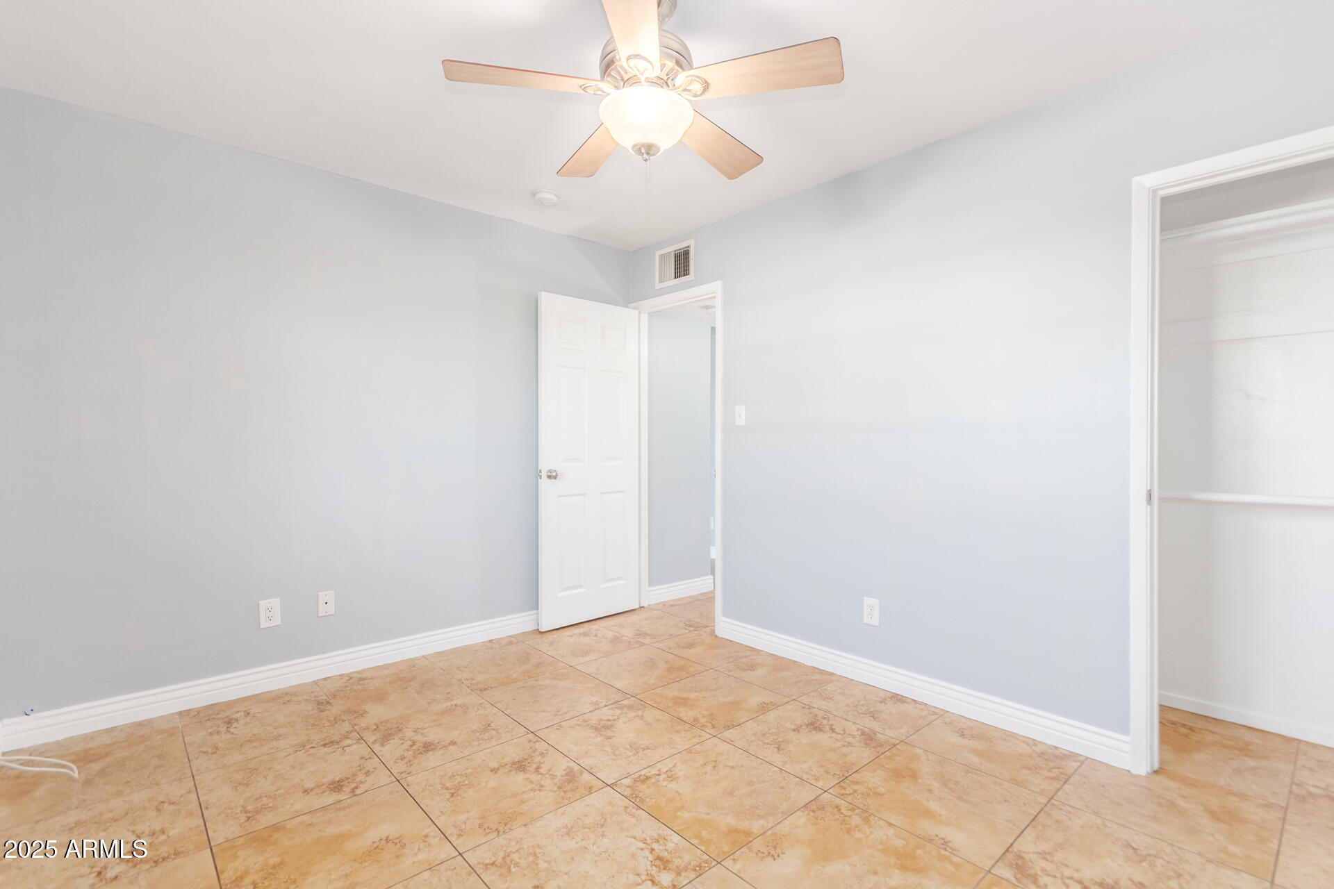 735 W COOLIDGE Street FRNT