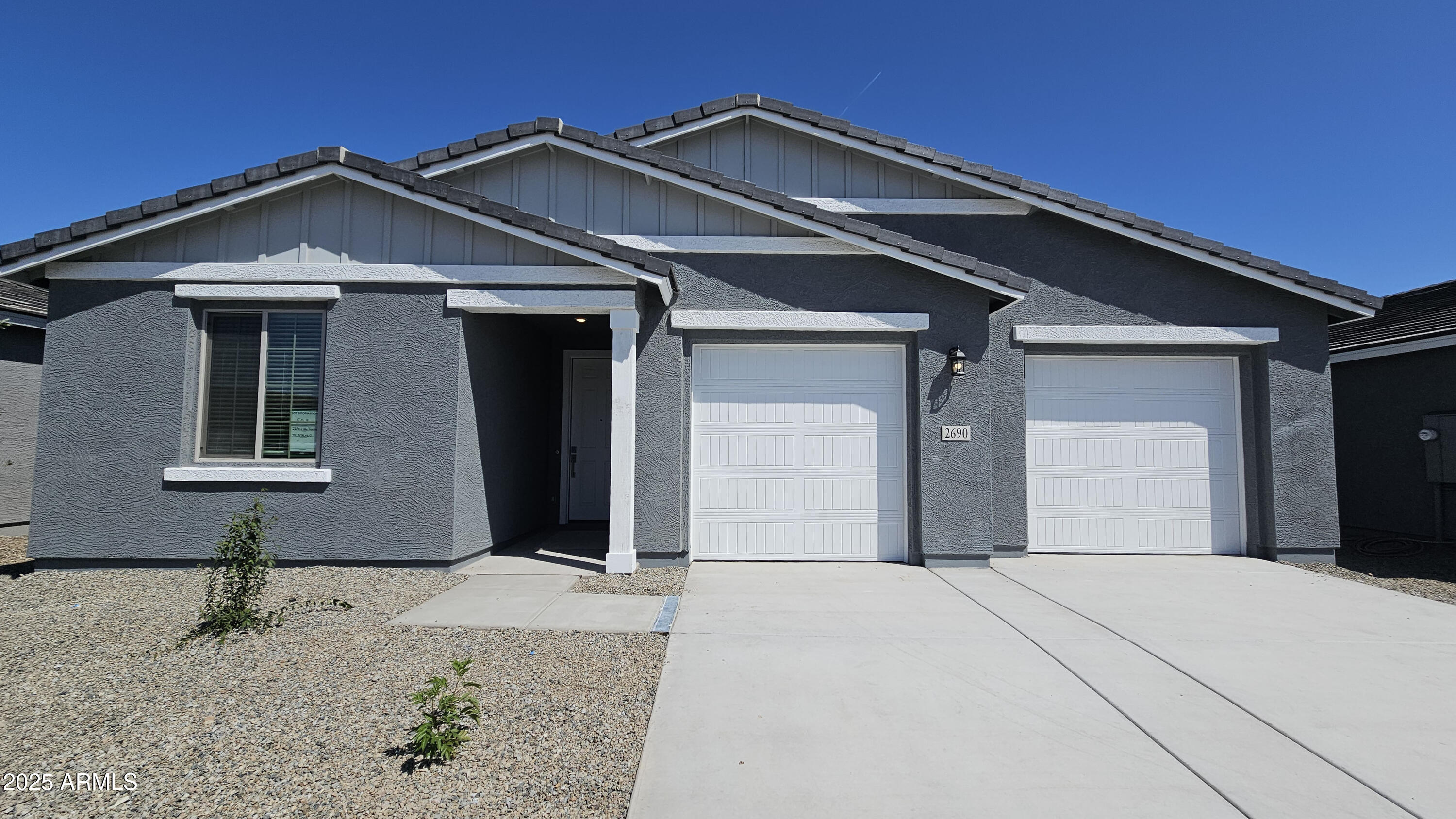 2690 E ABE TRUCKLE Avenue