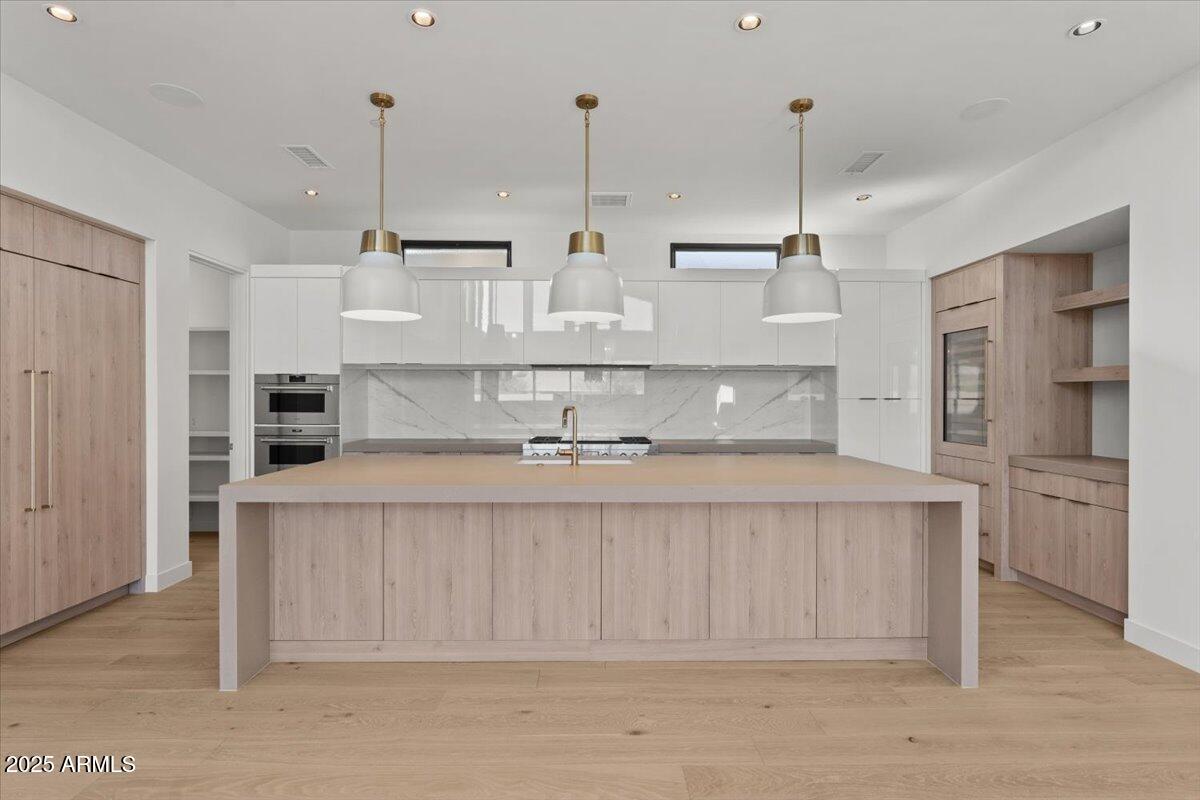 18576 N 92ND Place