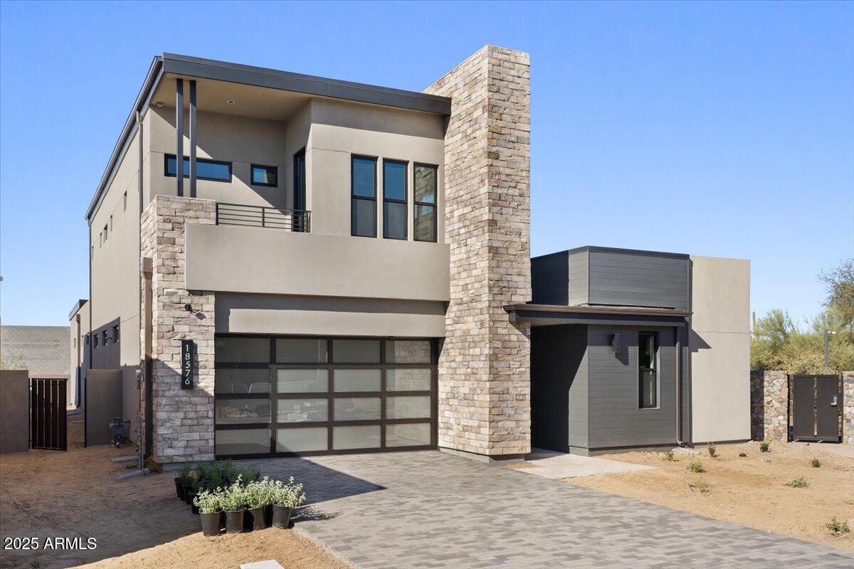 18576 N 92ND Place