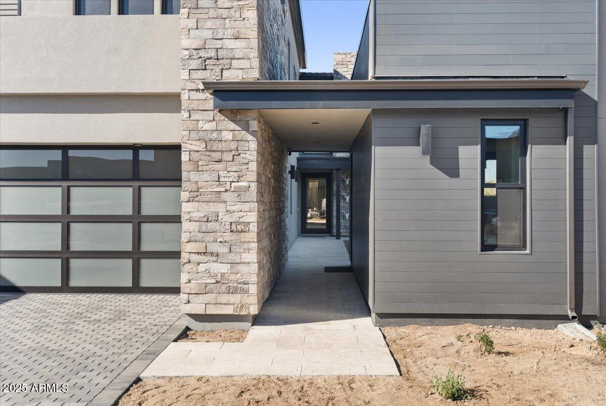 18576 N 92ND Place
