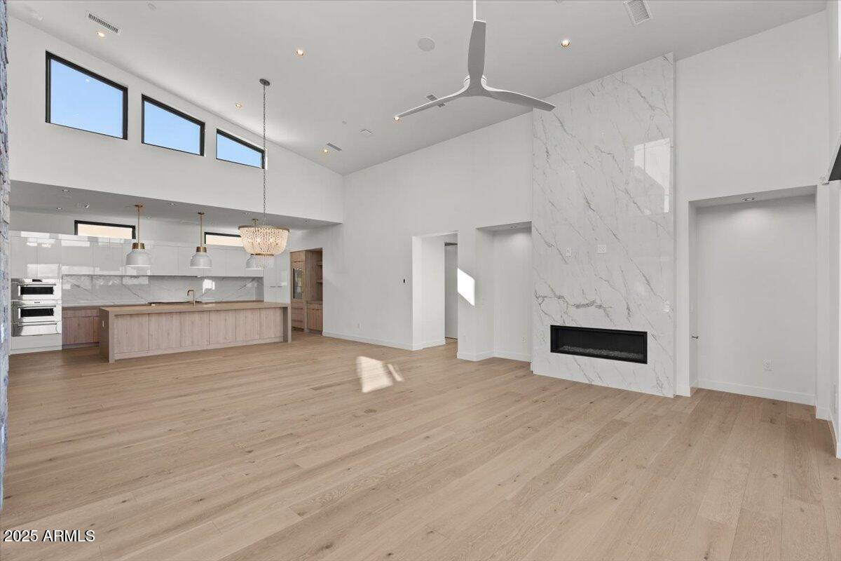18576 N 92ND Place
