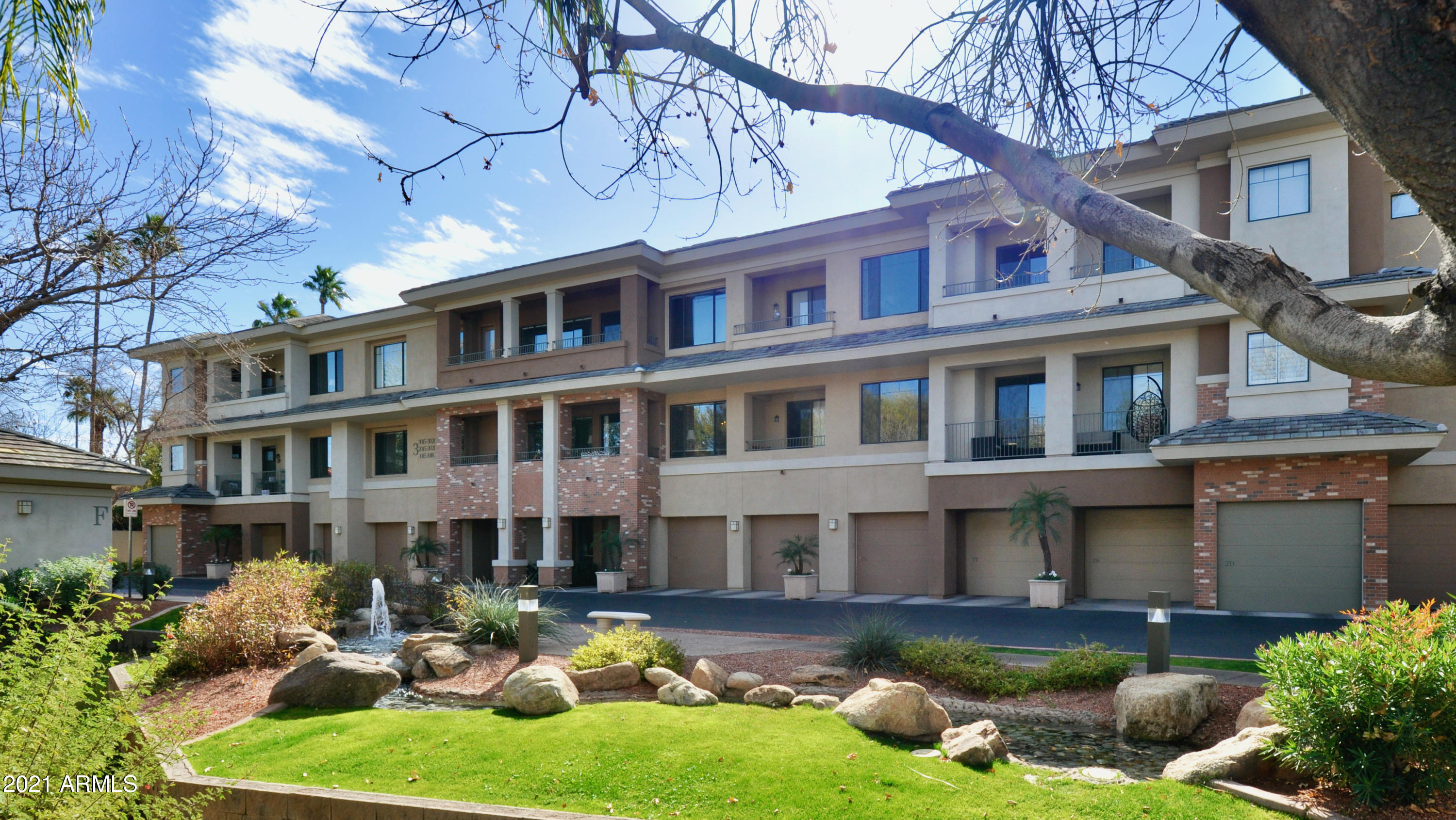 2989 N 44TH Street # 2015