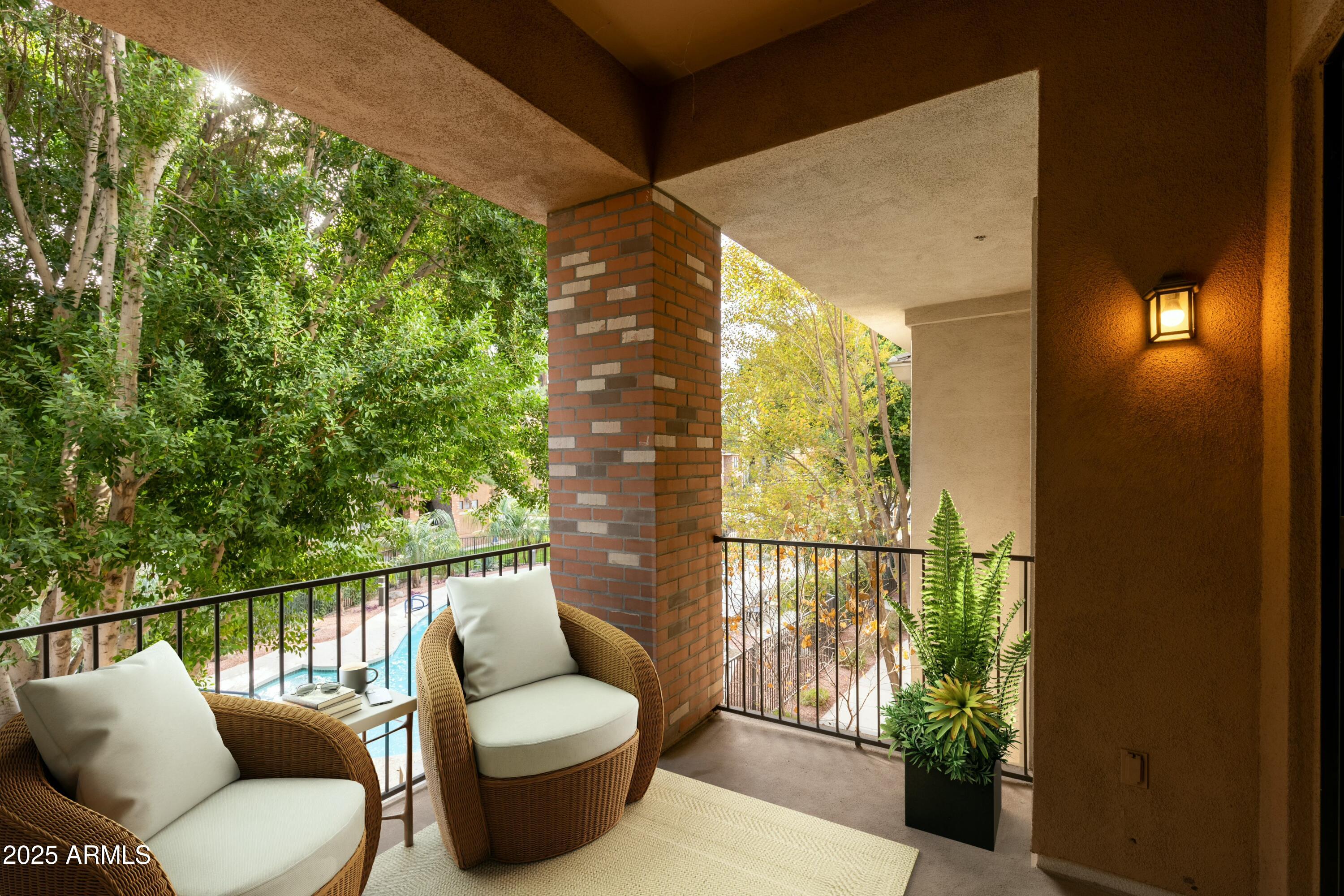 2989 N 44TH Street # 2015