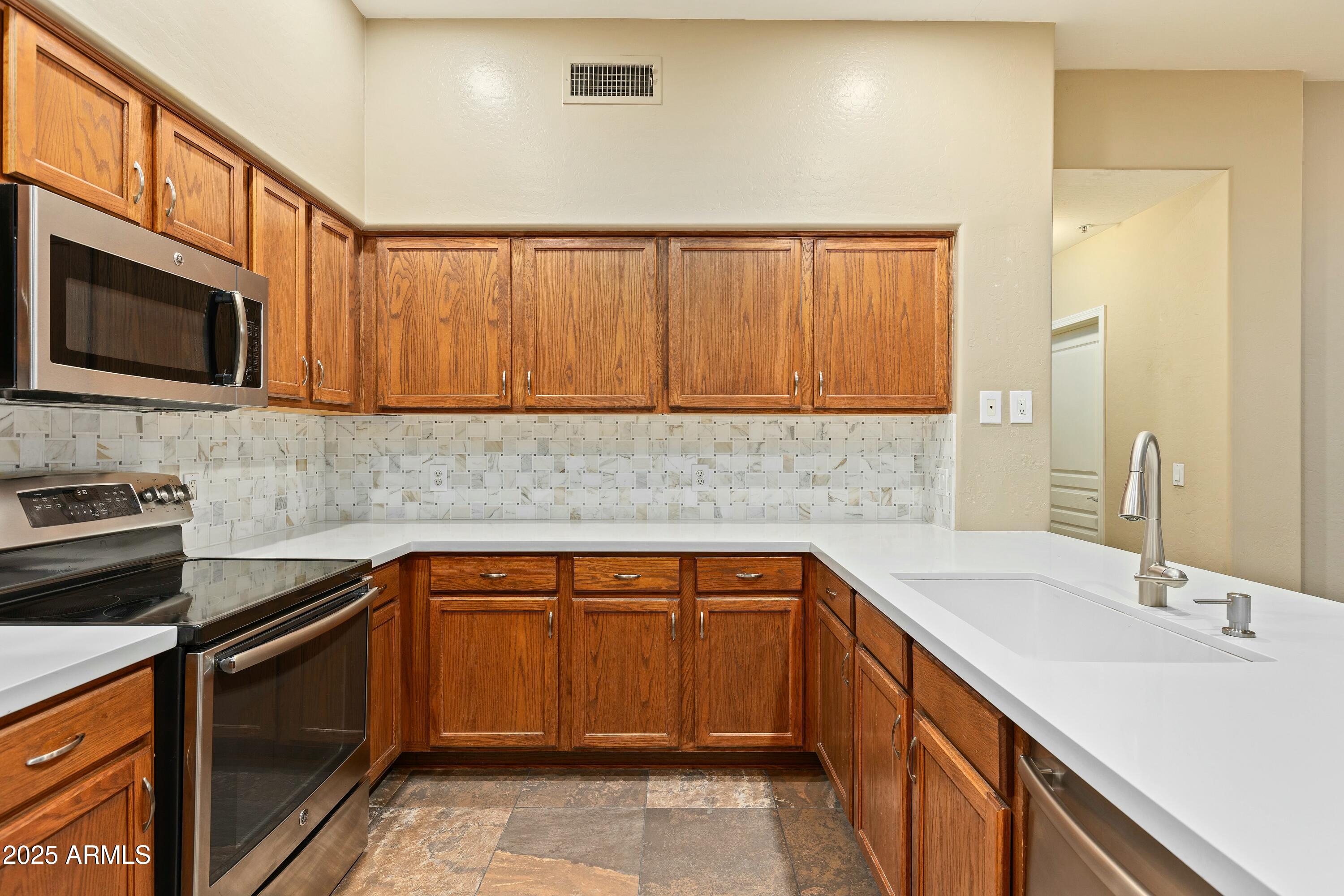 2989 N 44TH Street # 2015