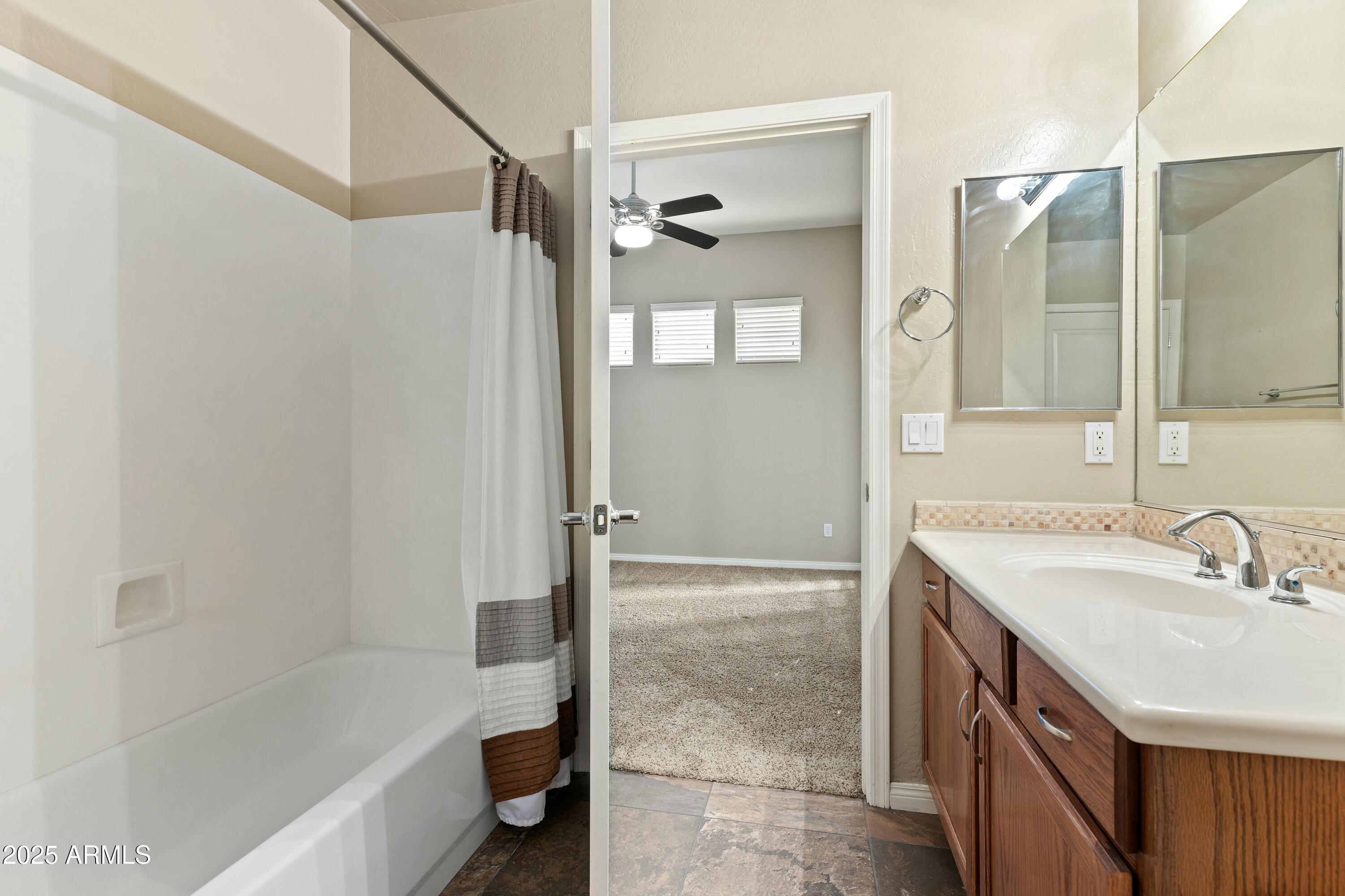 2989 N 44TH Street # 2015