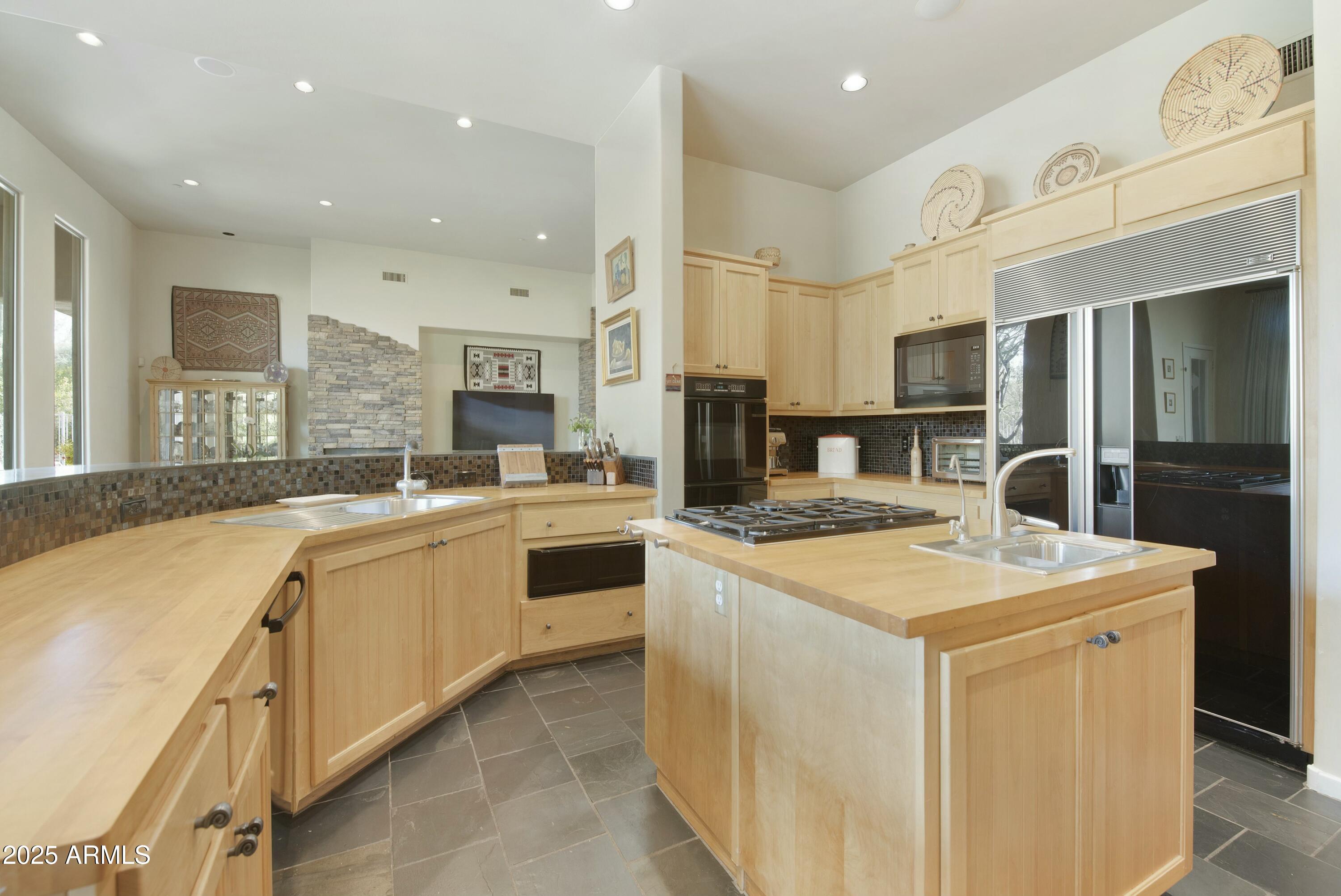 9580 E SOUTHWIND Lane